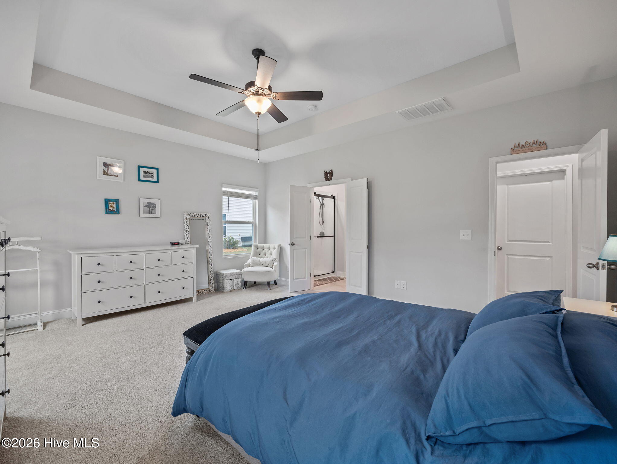 100562979 | Photo 18