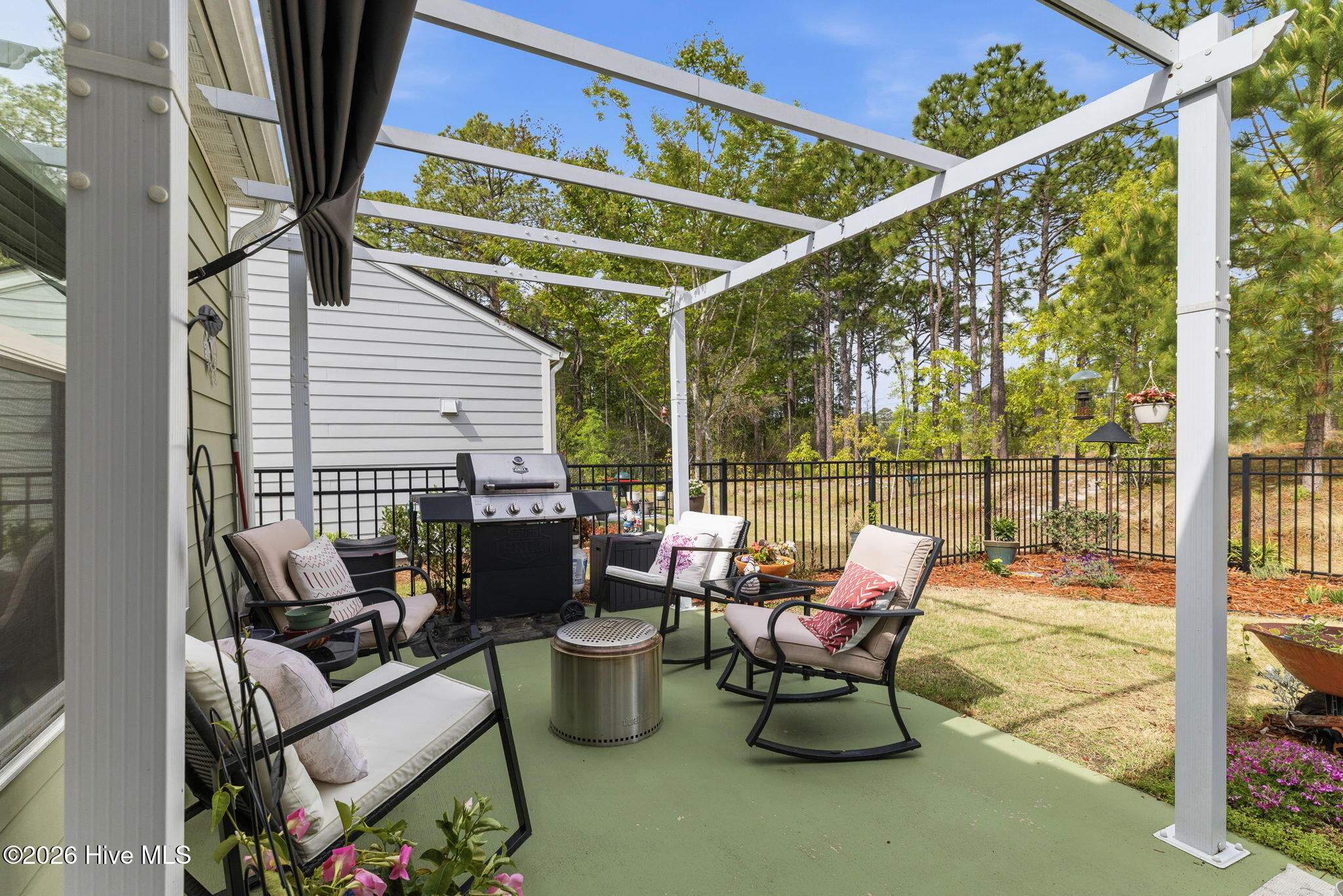 100565858 | Photo 37