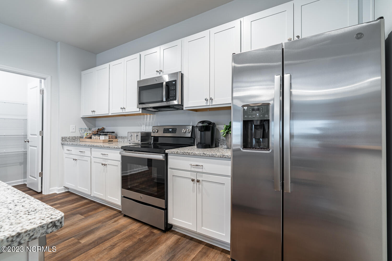 100517567 | Photo 43