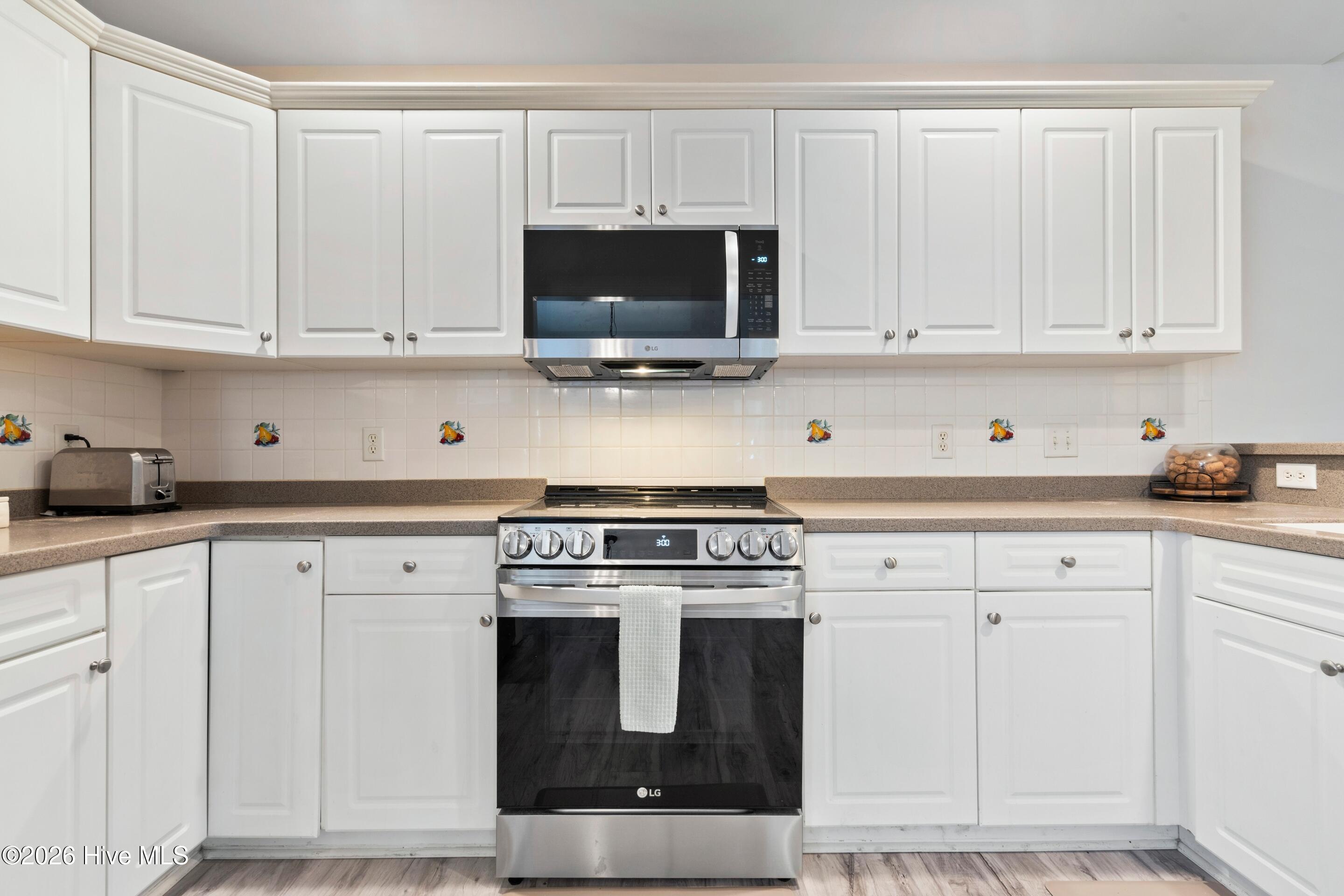 100549655 | Photo 20