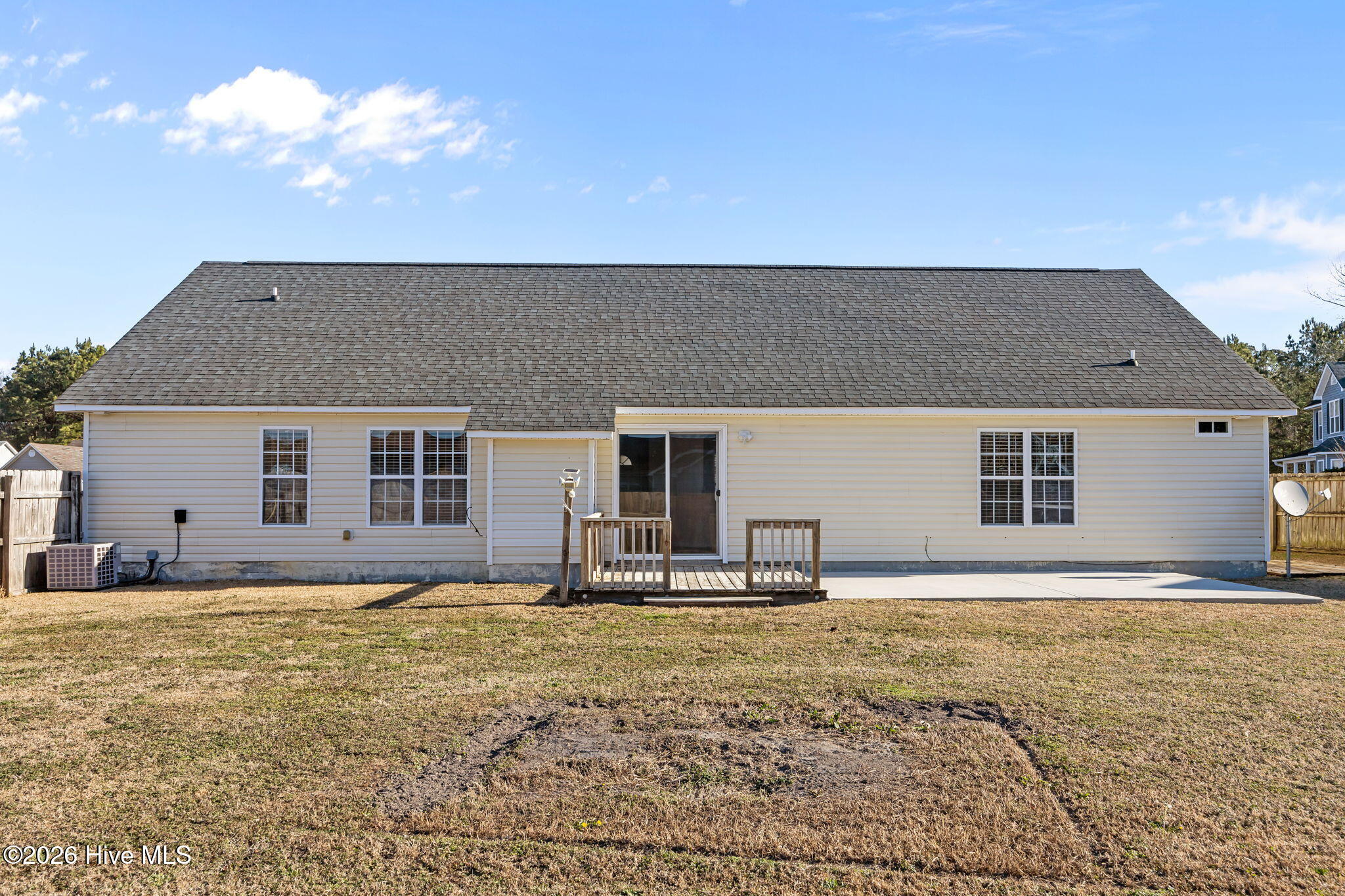 100549843 | Photo 36