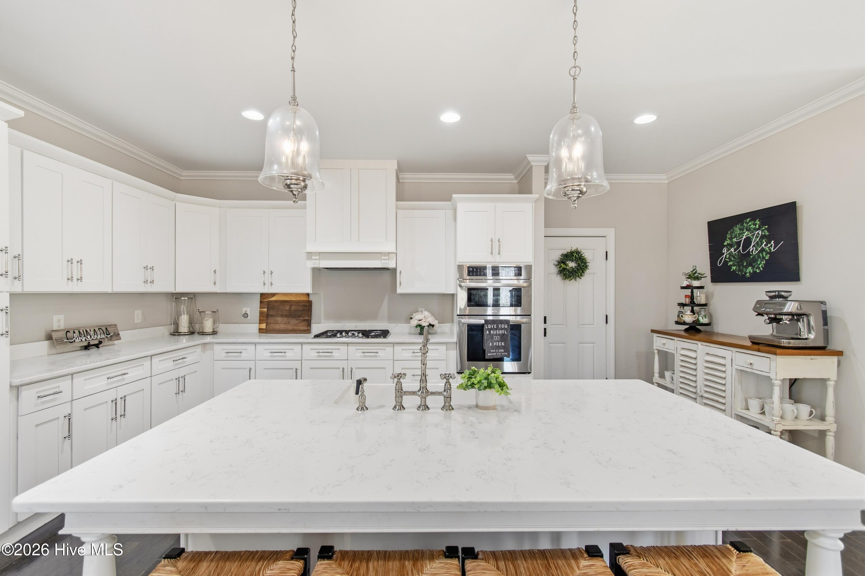 100550305 | Photo 18