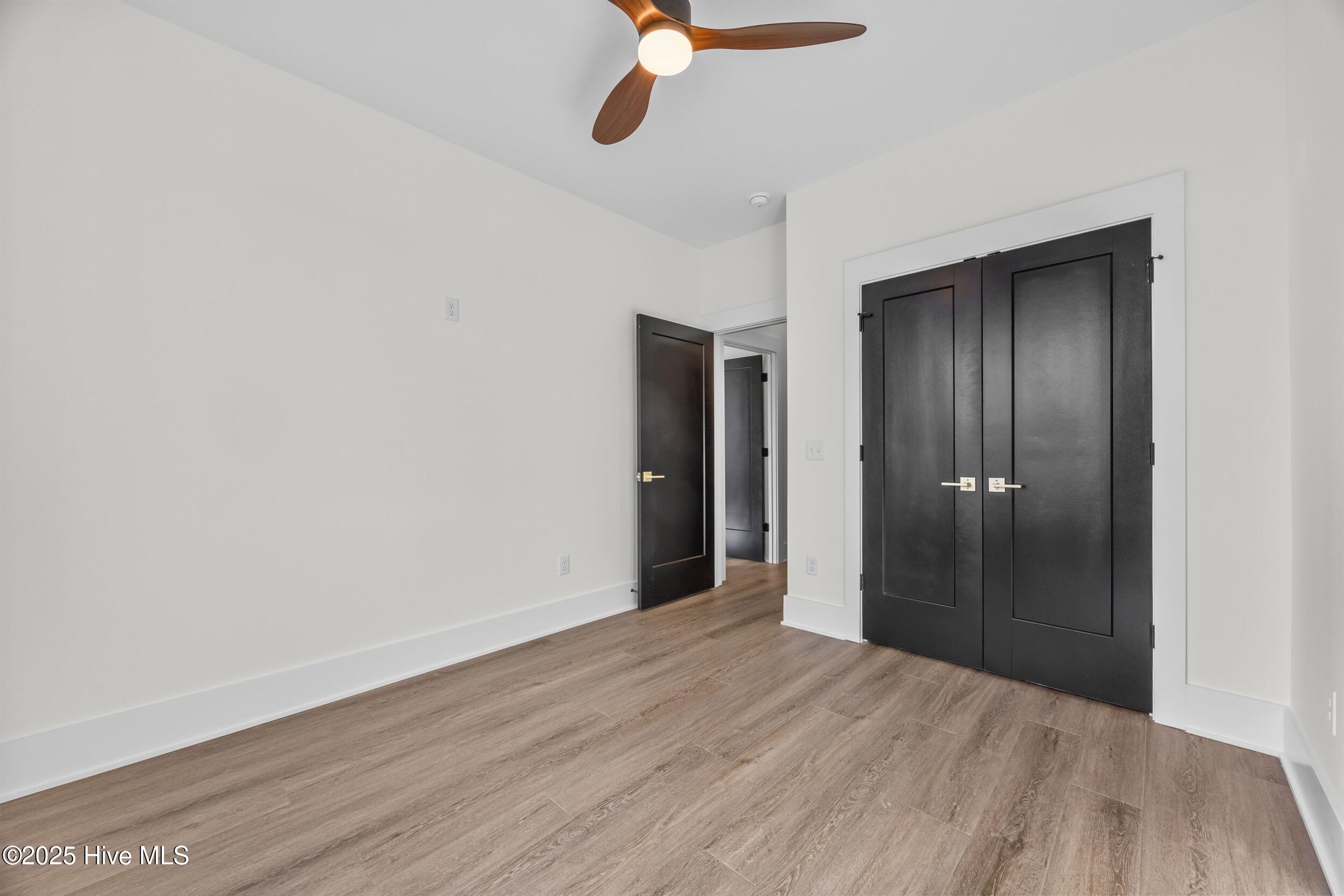 100546995 | Photo 29