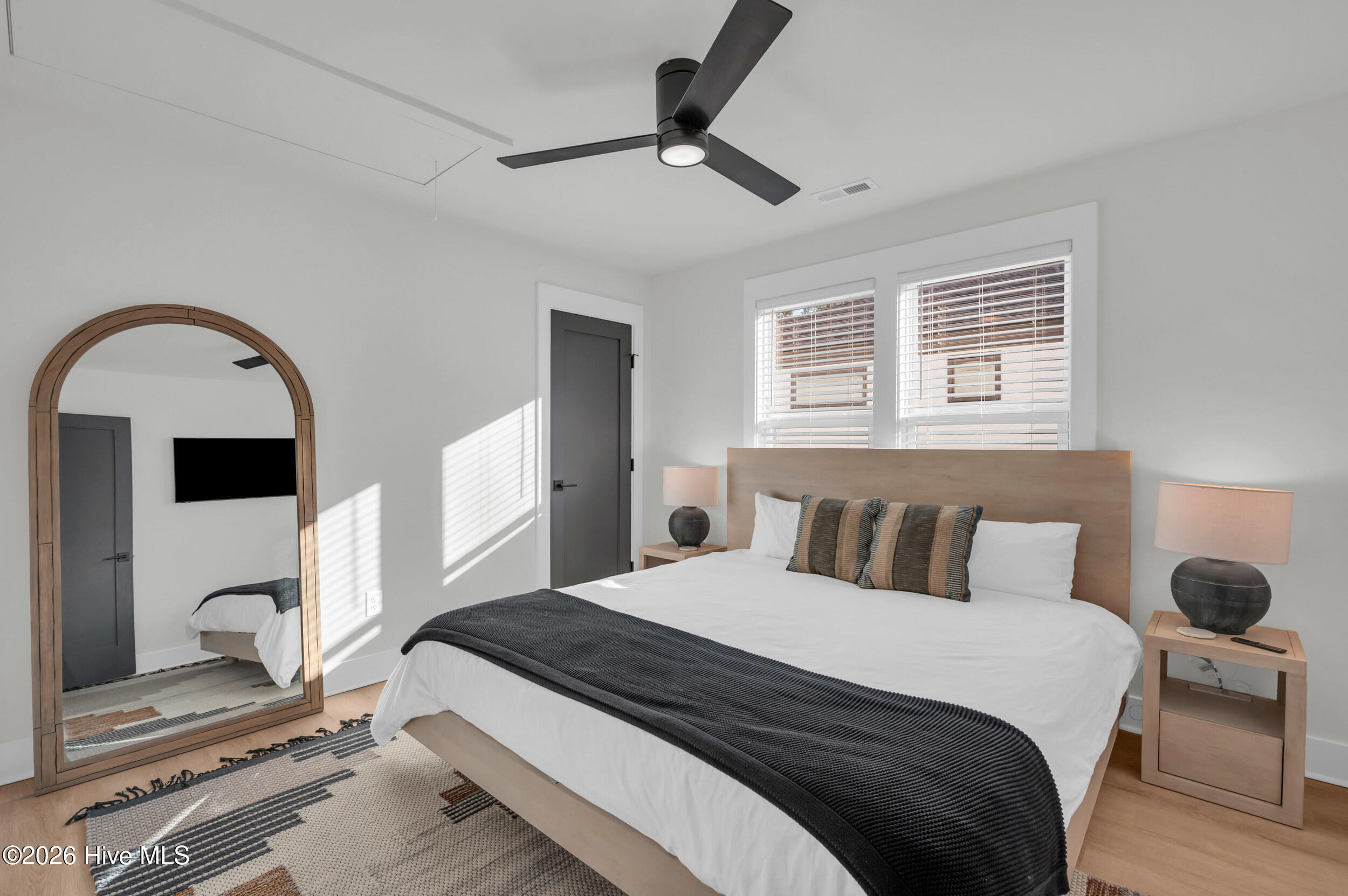 100553113 | Photo 21