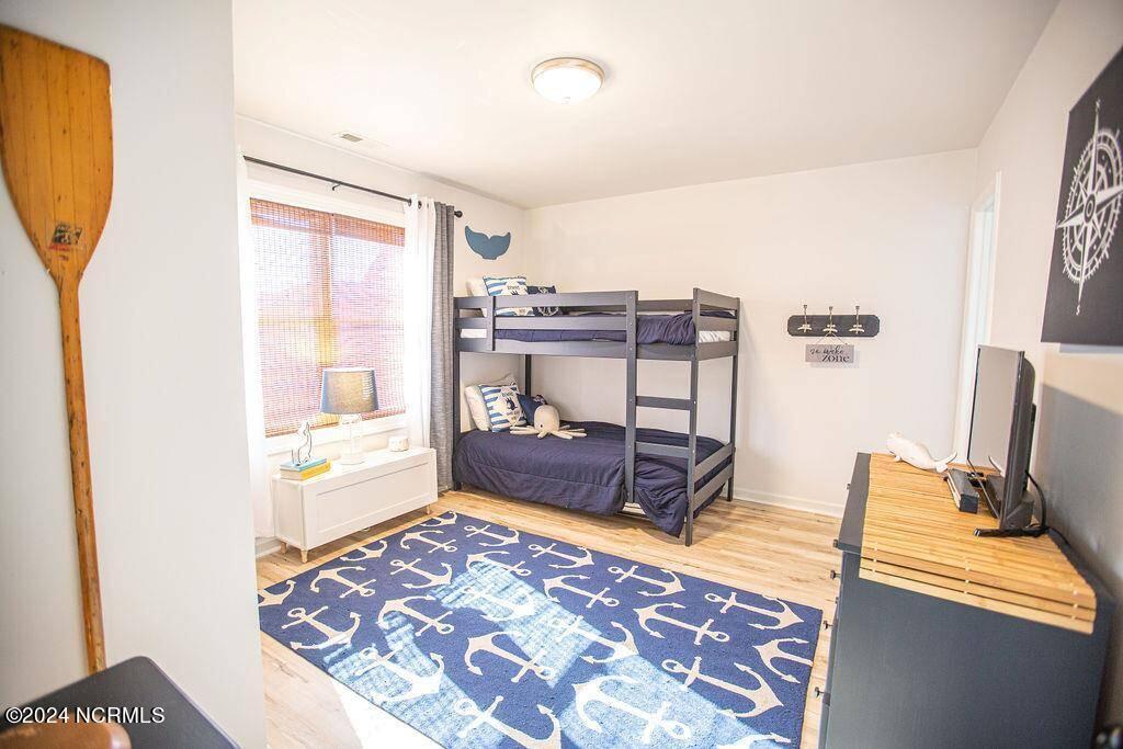 100558410 | Photo 23