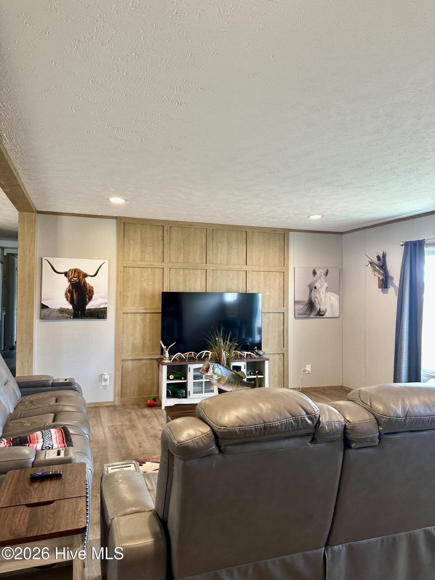 100548571 | Photo 13