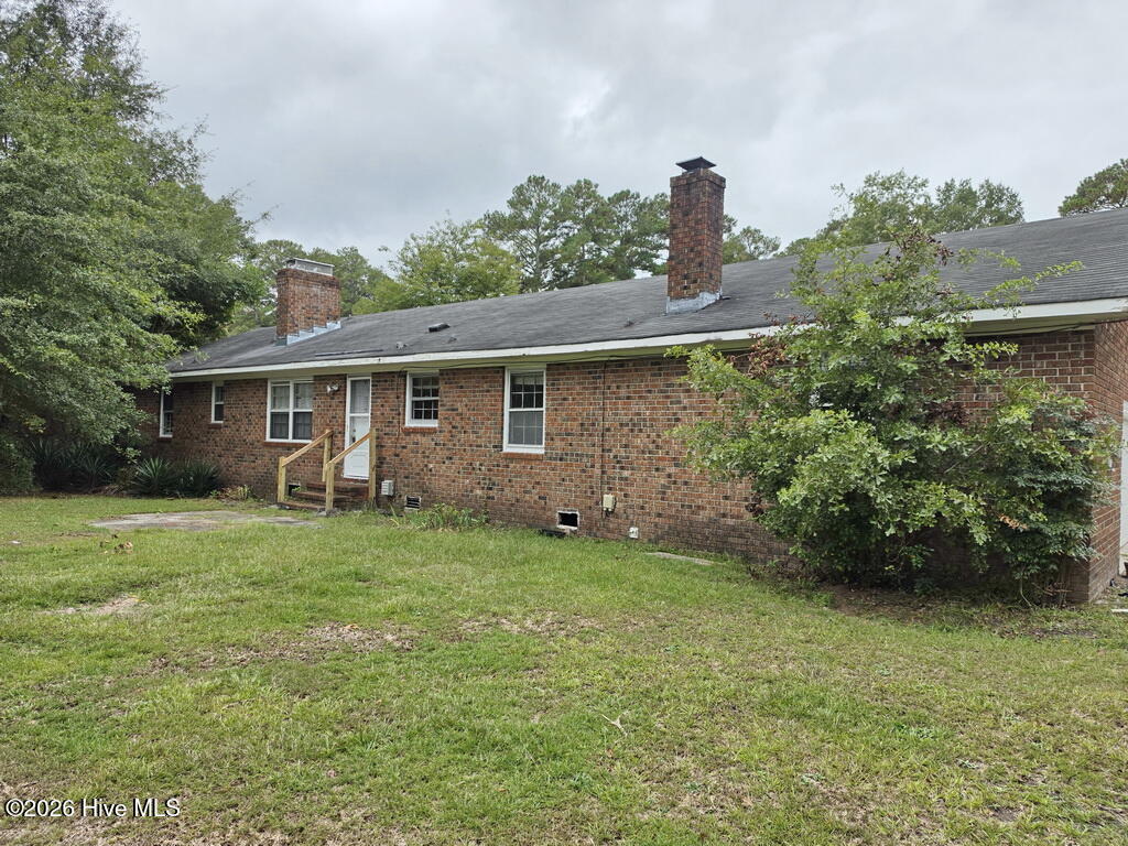 Photo 3 of Single family home for sale at 2211 Tanglewood Dr, Kinston, NC 28504 | MLS# 100608922 | Listing updated on 2026-10-08