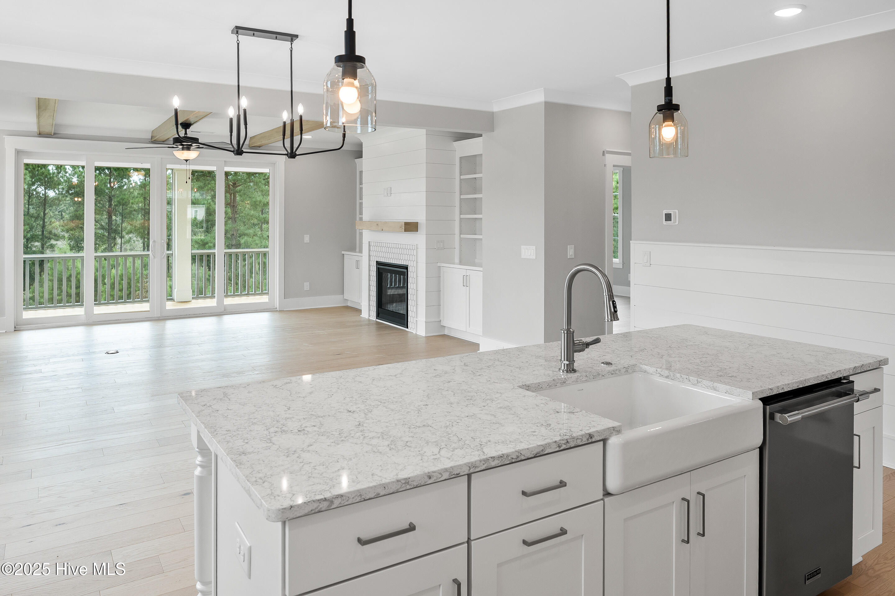 100517421 | Photo 18