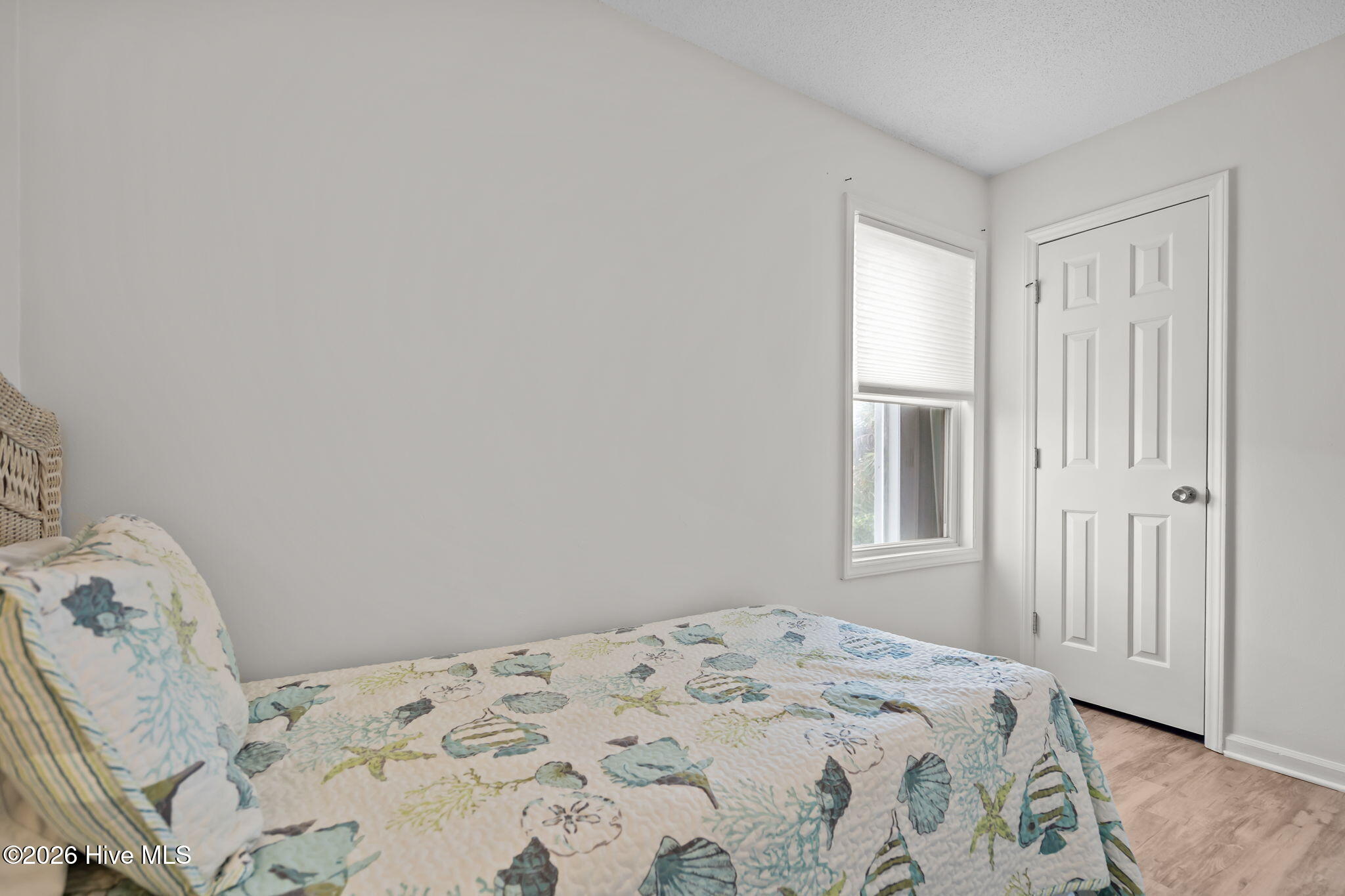 100549615 | Photo 24