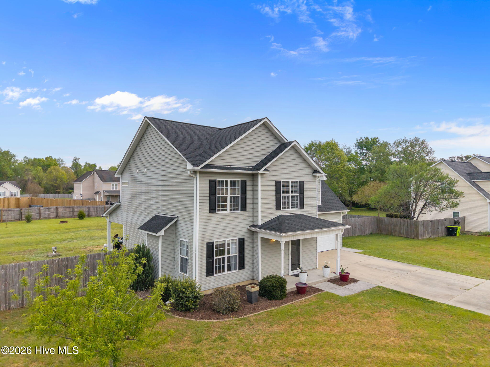 100566884 | Photo 36