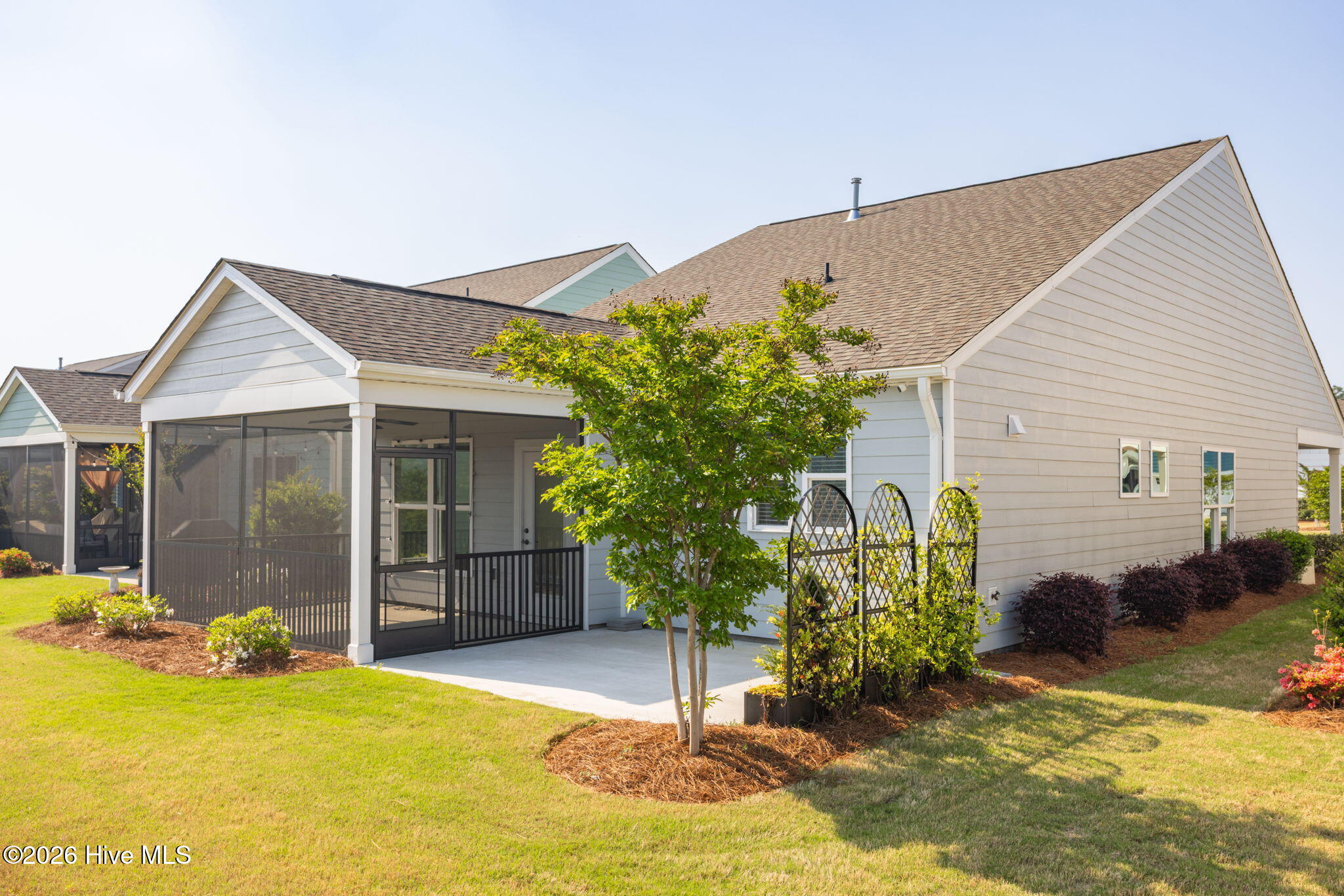 100567732 | Photo 32