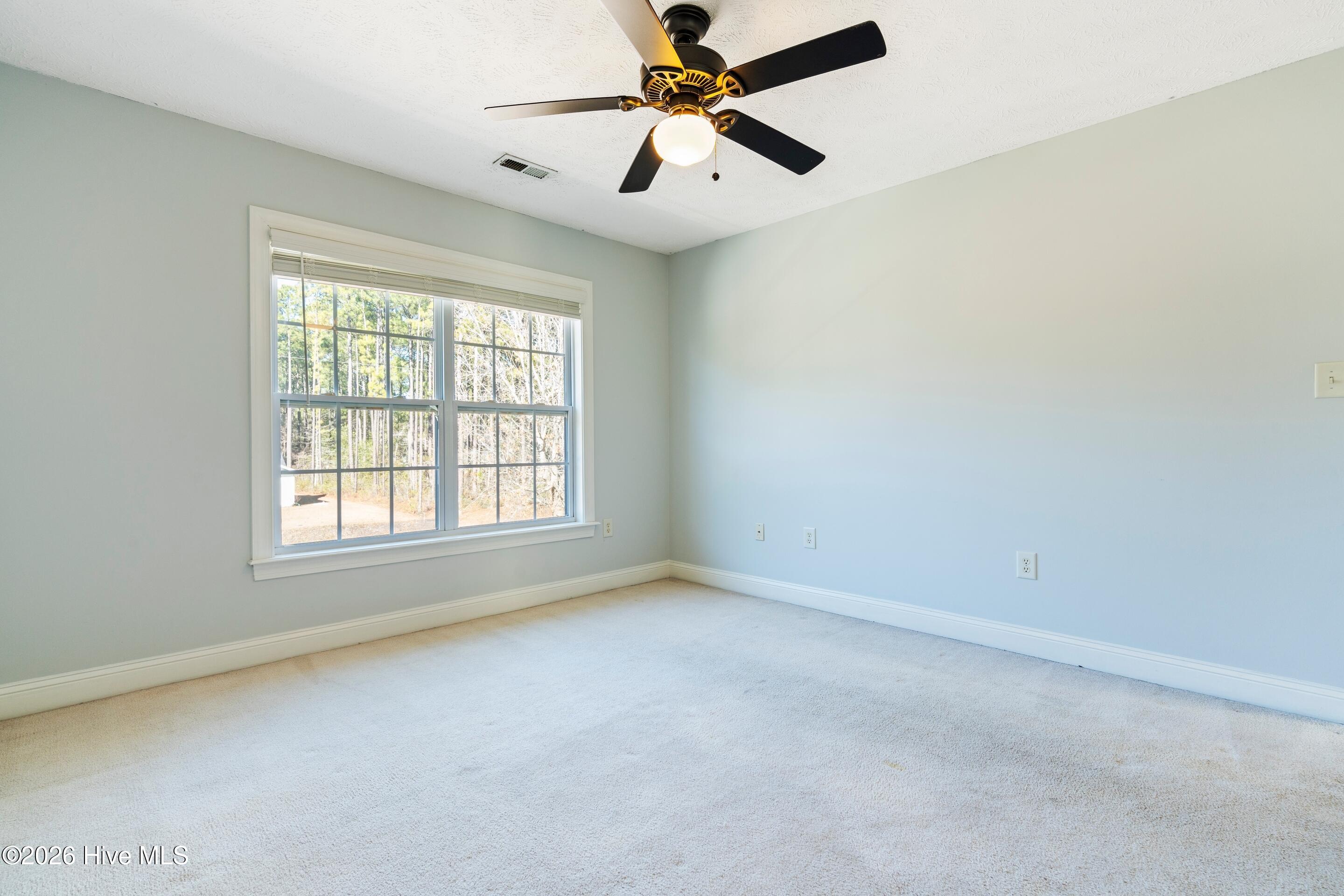 100550661 | Photo 55