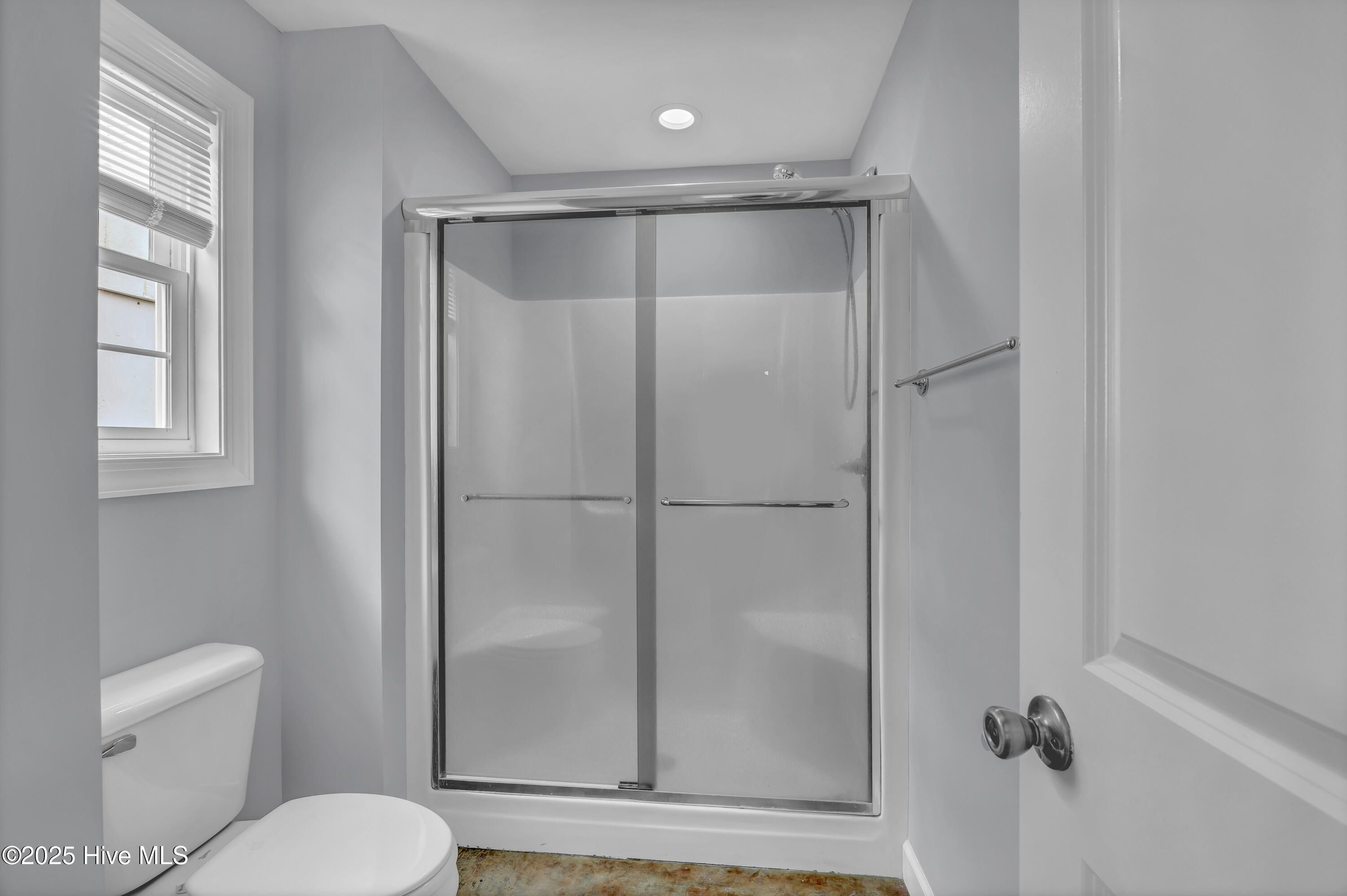 100523371 | Photo 46