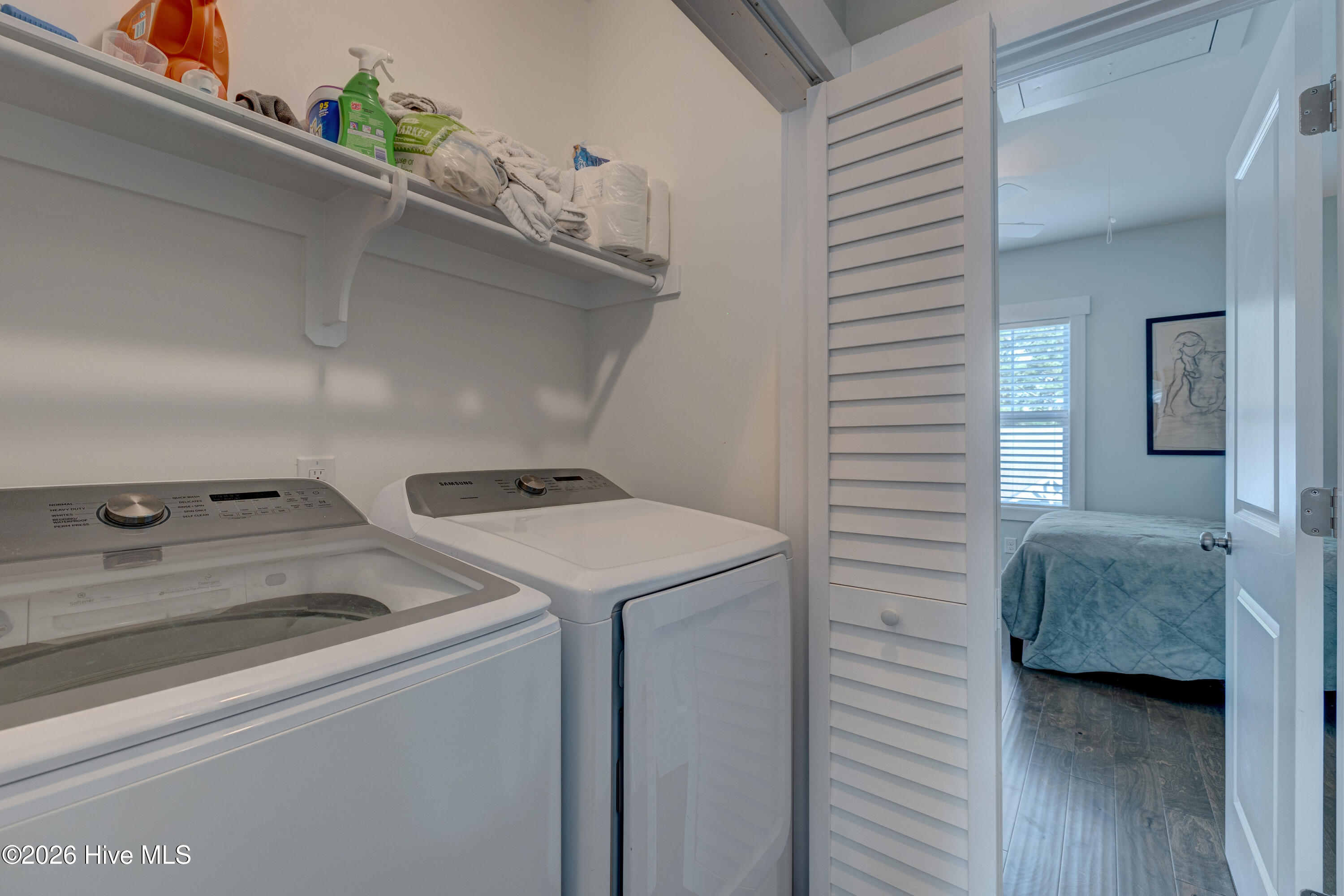 100561022 | Photo 27