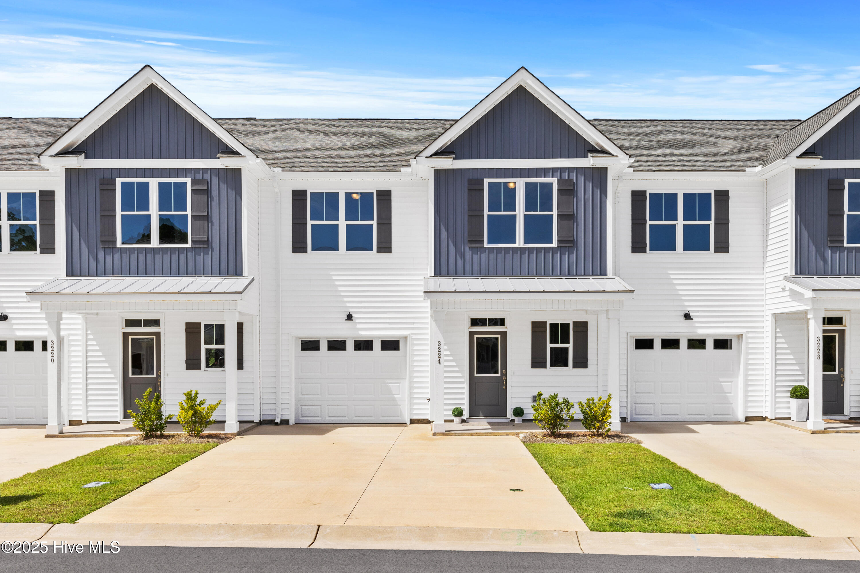 100528893 | Photo 22