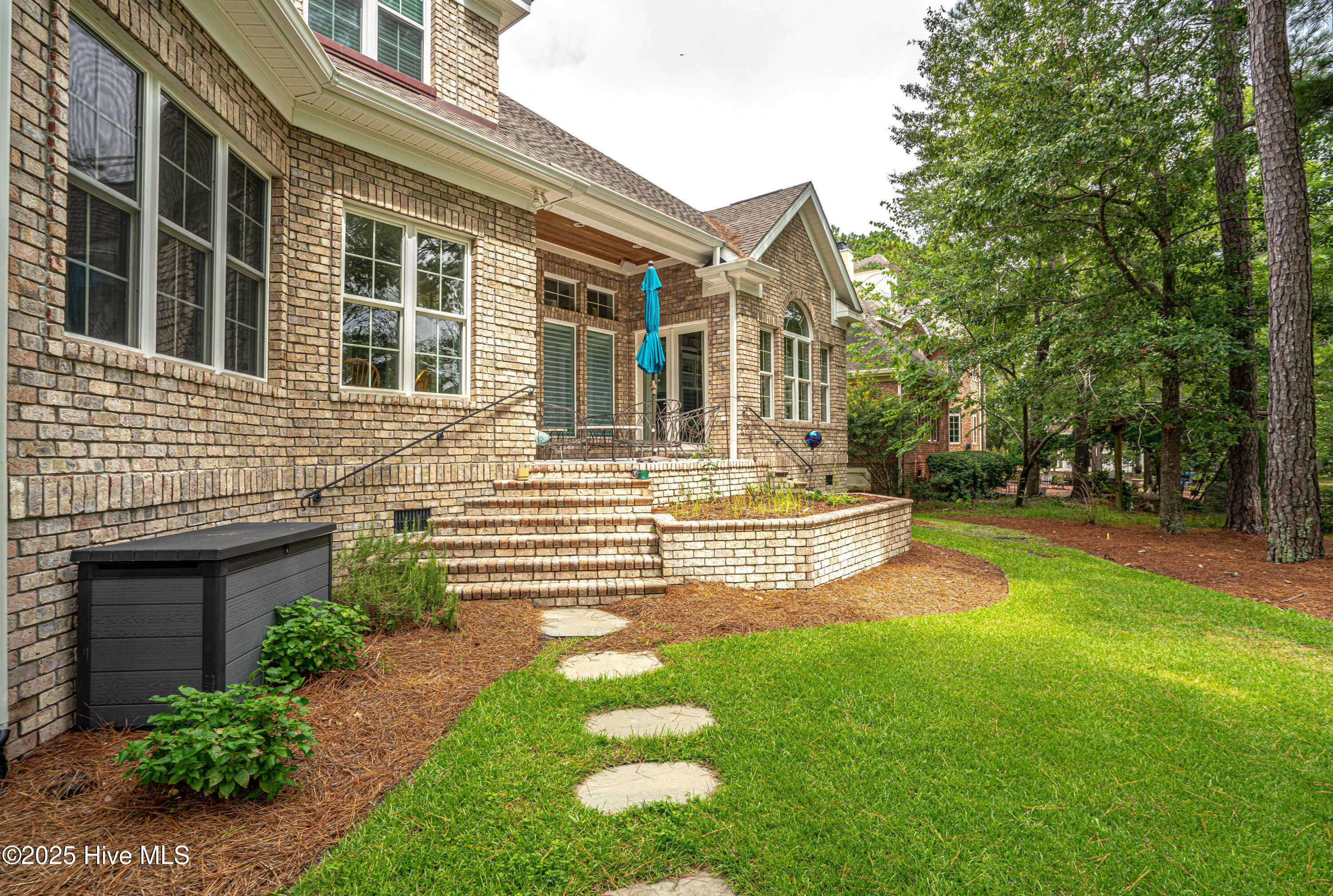 100549675 | Photo 55