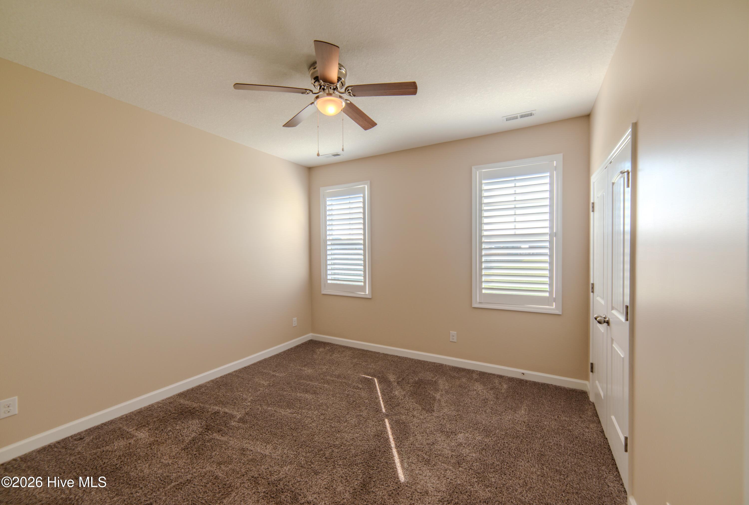 100568858 | Photo 17