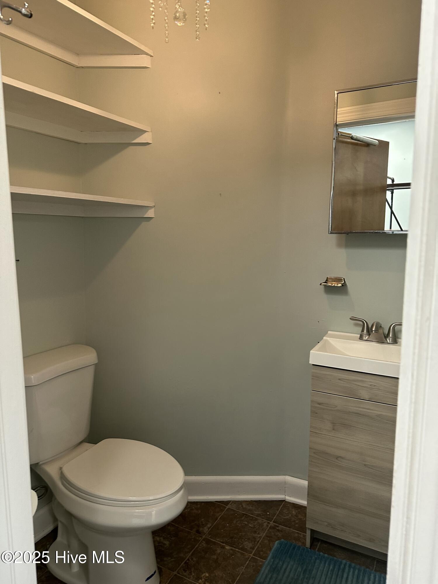 102 W Eden Street, Edenton, NC, 27932