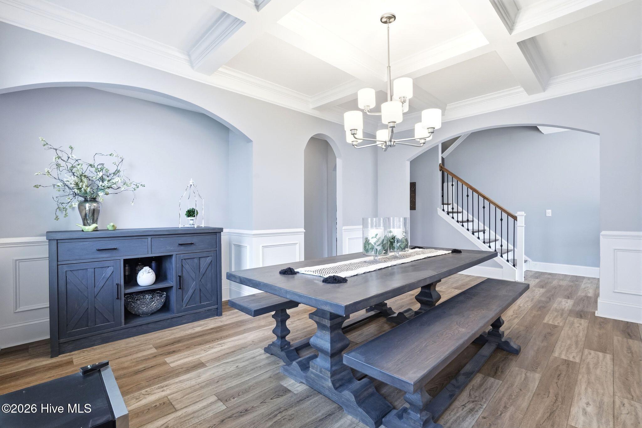 100563287 | Photo 42