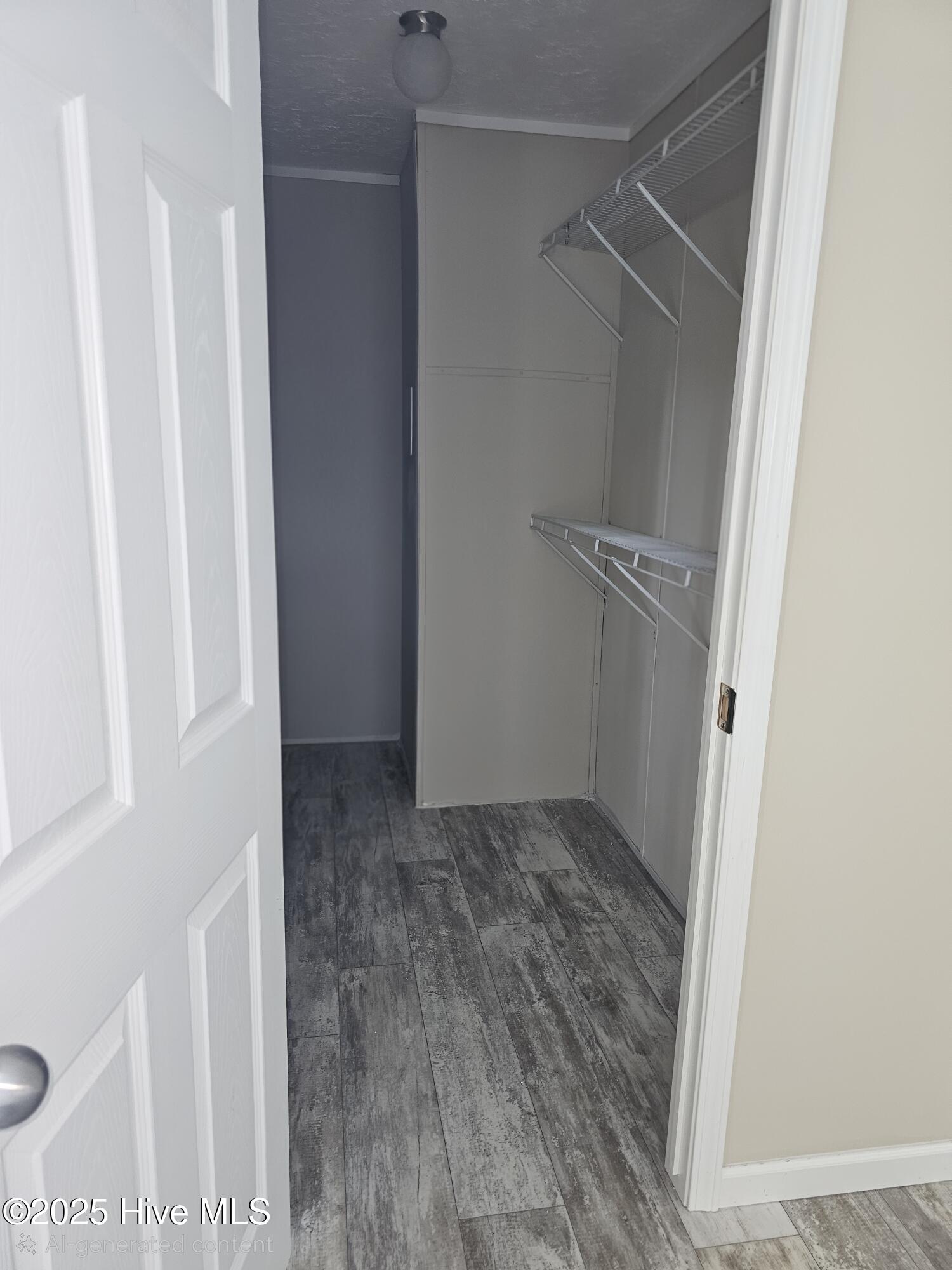 100535573 | Photo 36