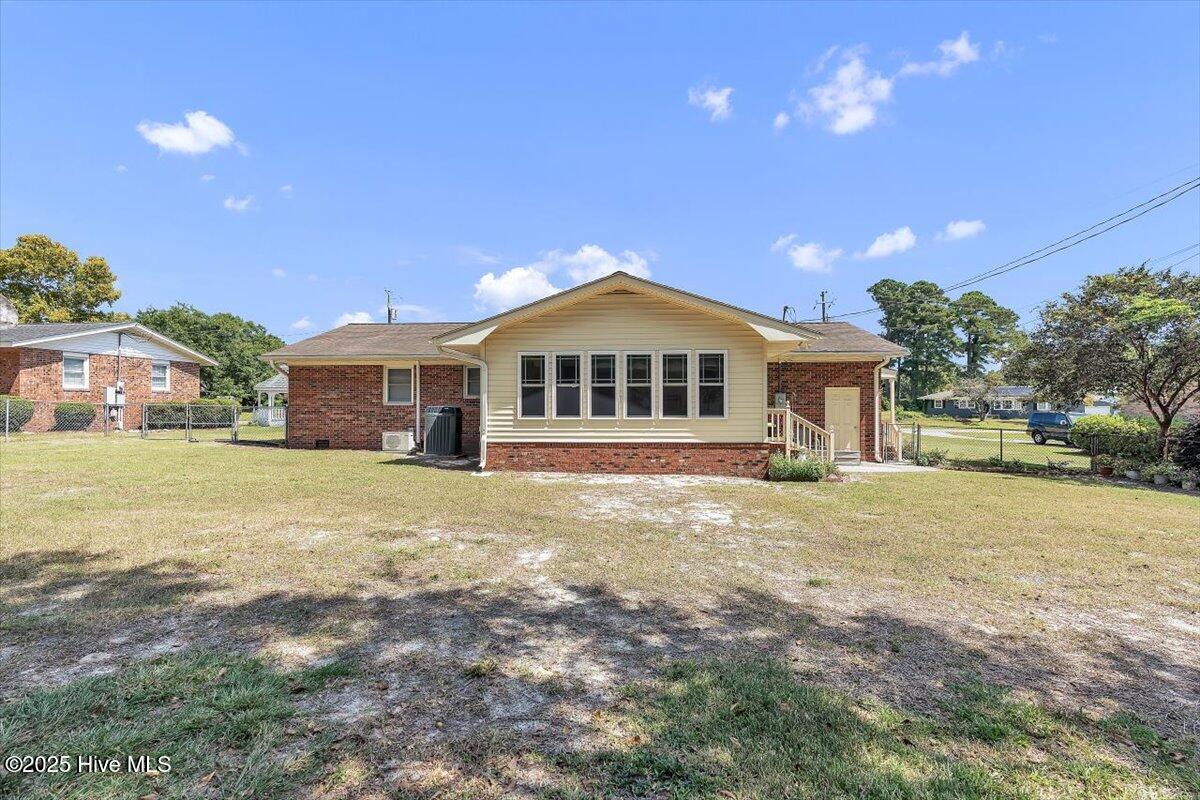 100542832 | Photo 46