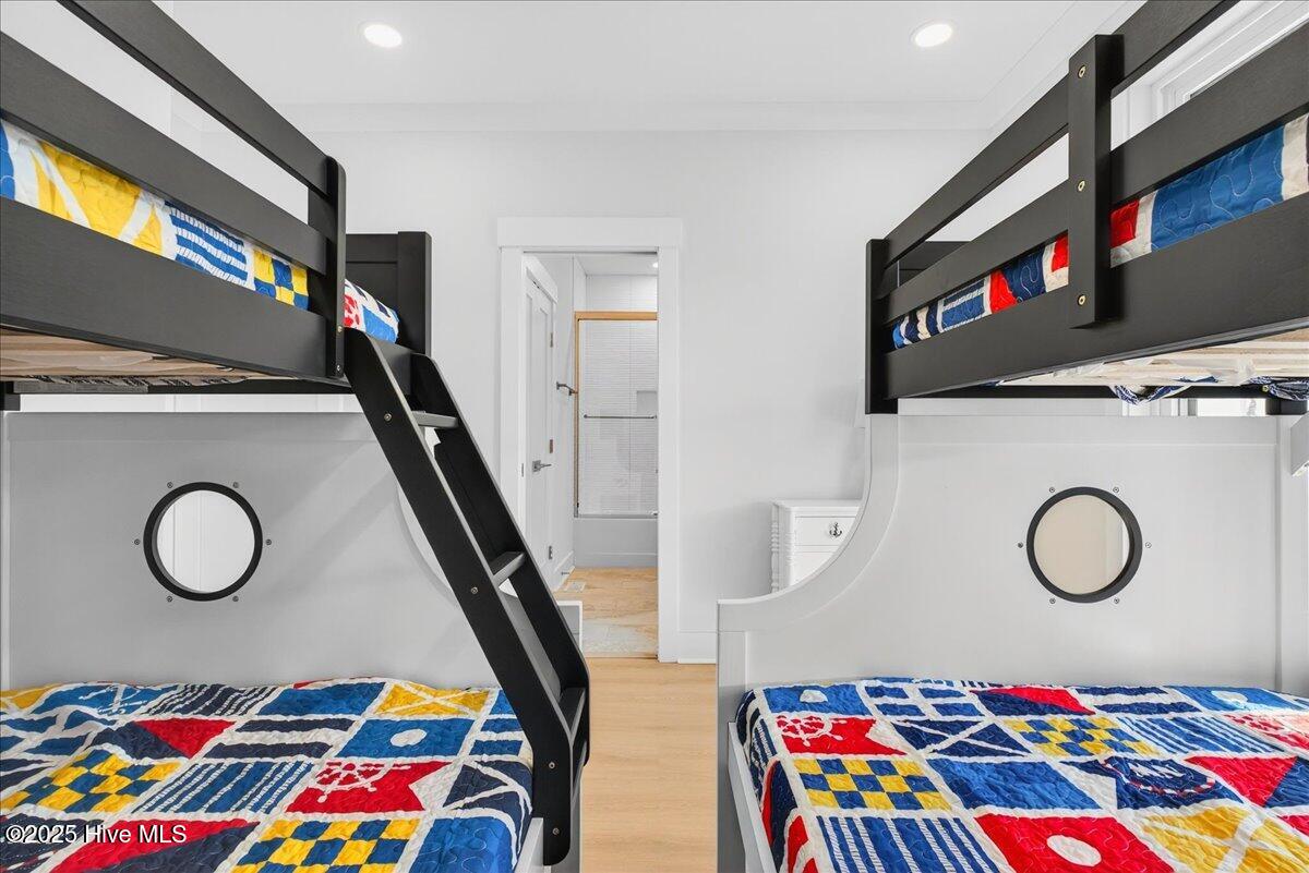 100542941 | Photo 24