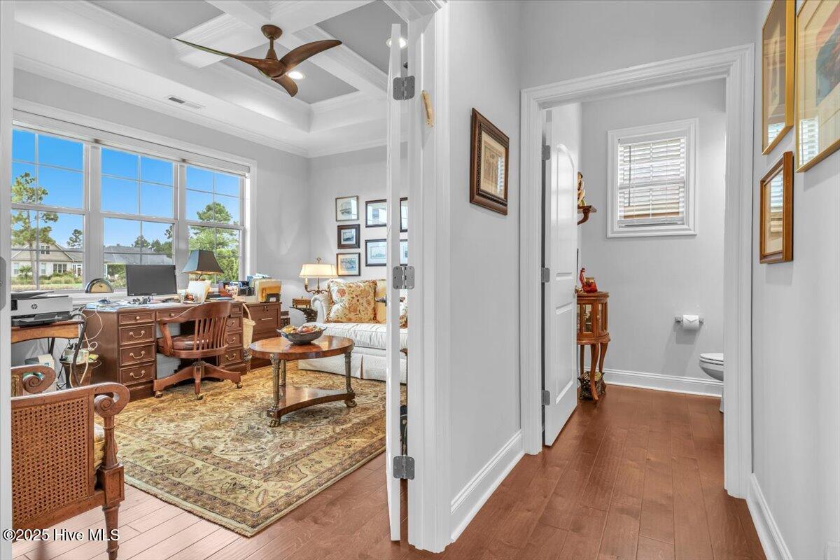 100527091 | Photo 36