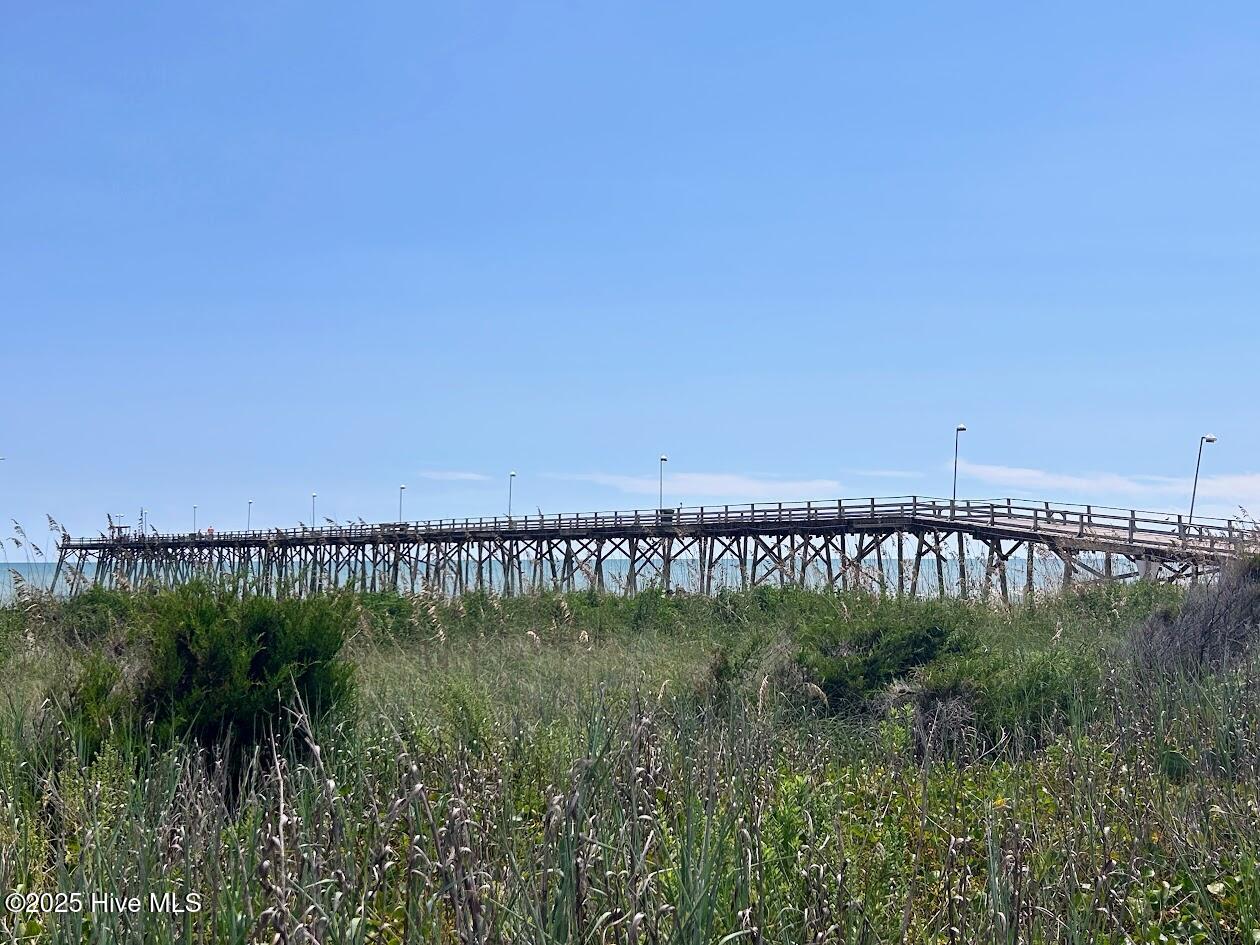 100527040 | Photo 47