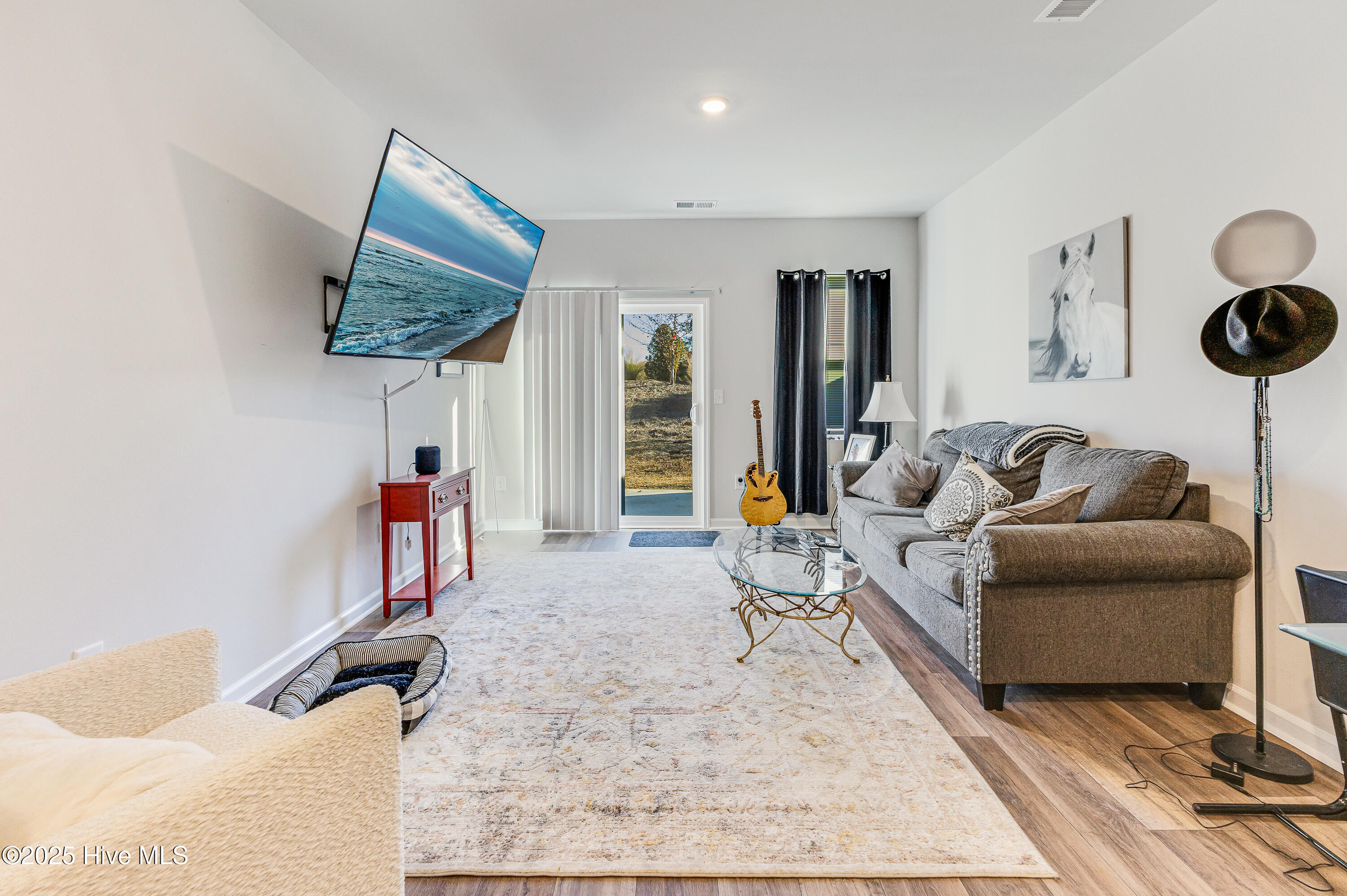 100552248 | Photo 11