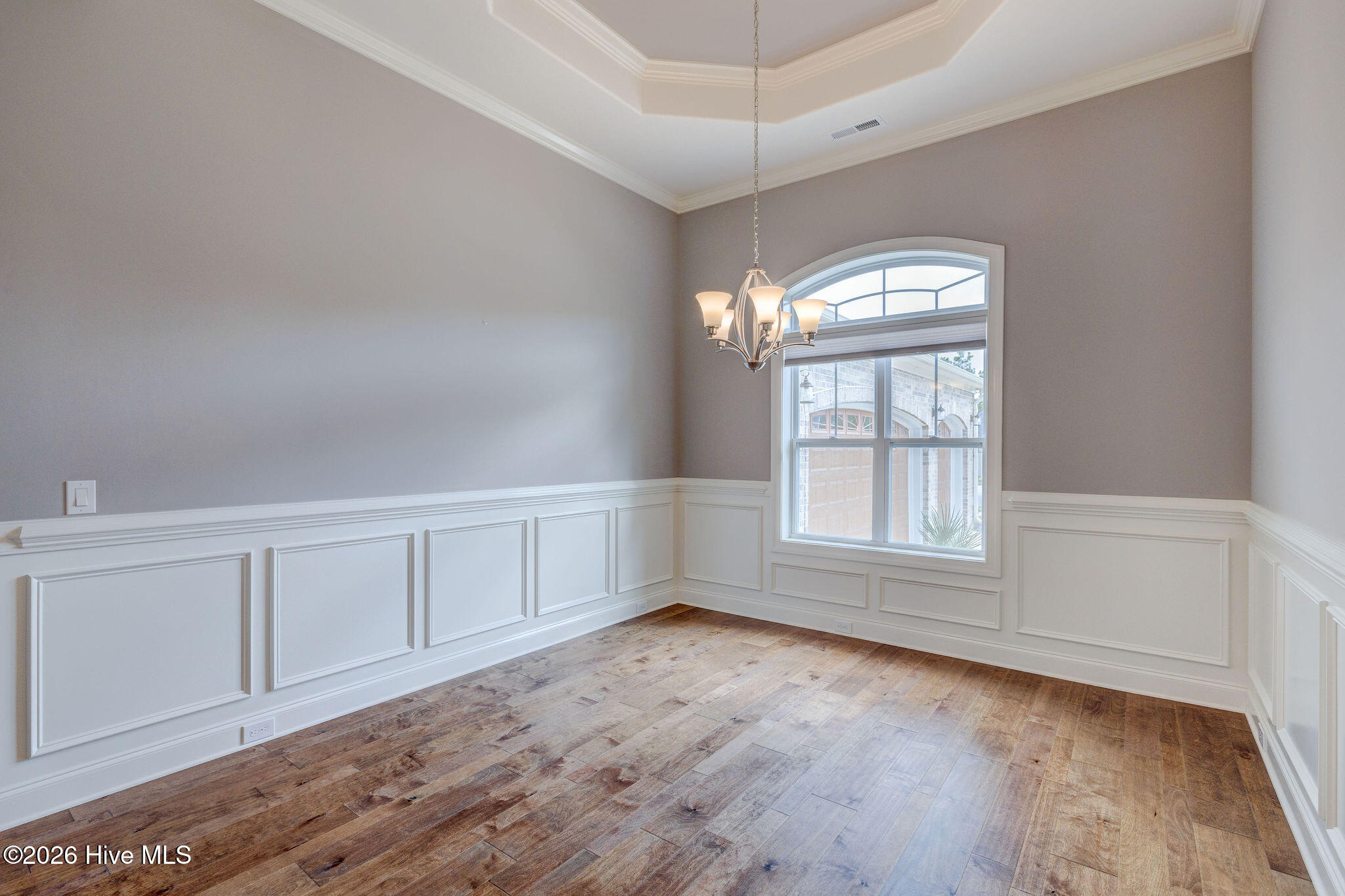 100558232 | Photo 21