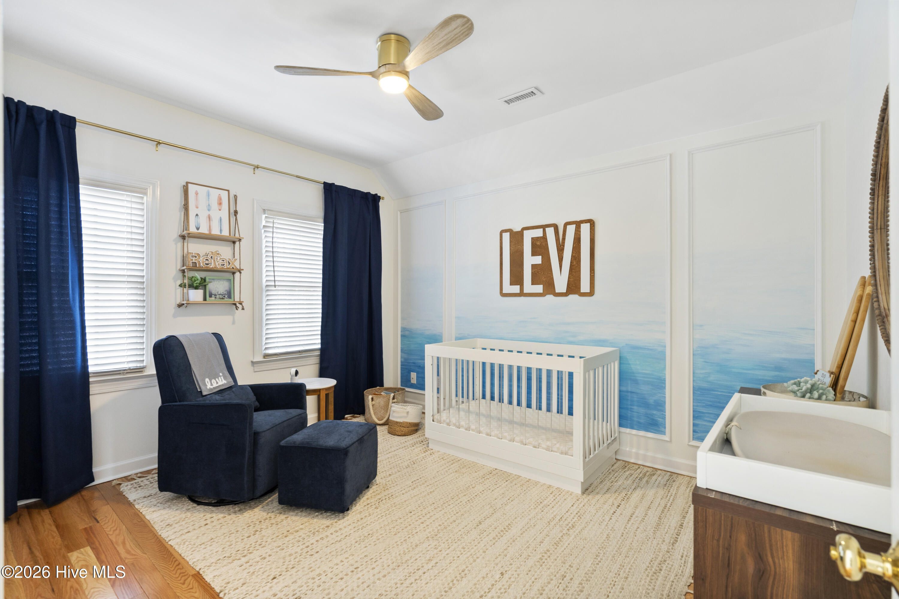 100552221 | Photo 16