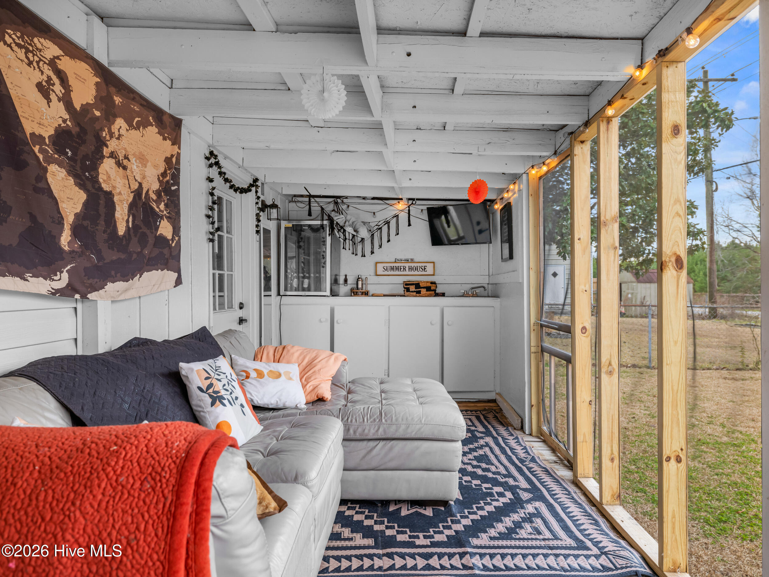 100556726 | Photo 35