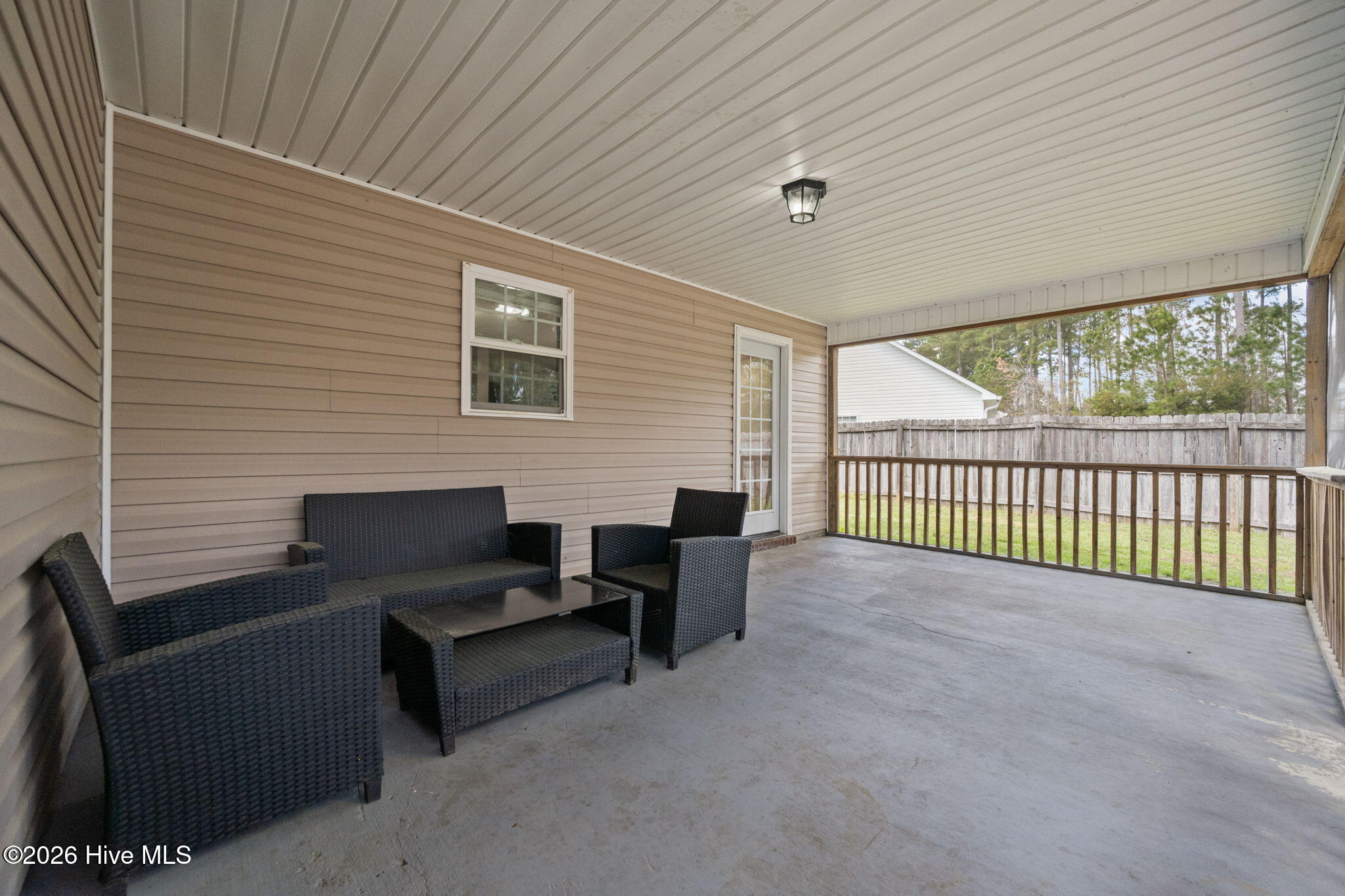 100565061 | Photo 41