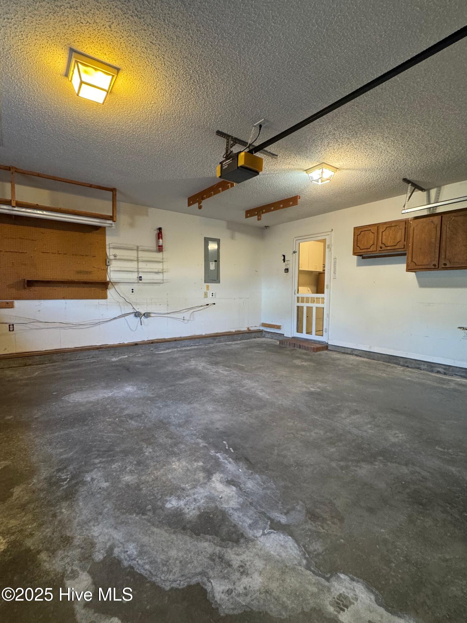 100539298 | Photo 24