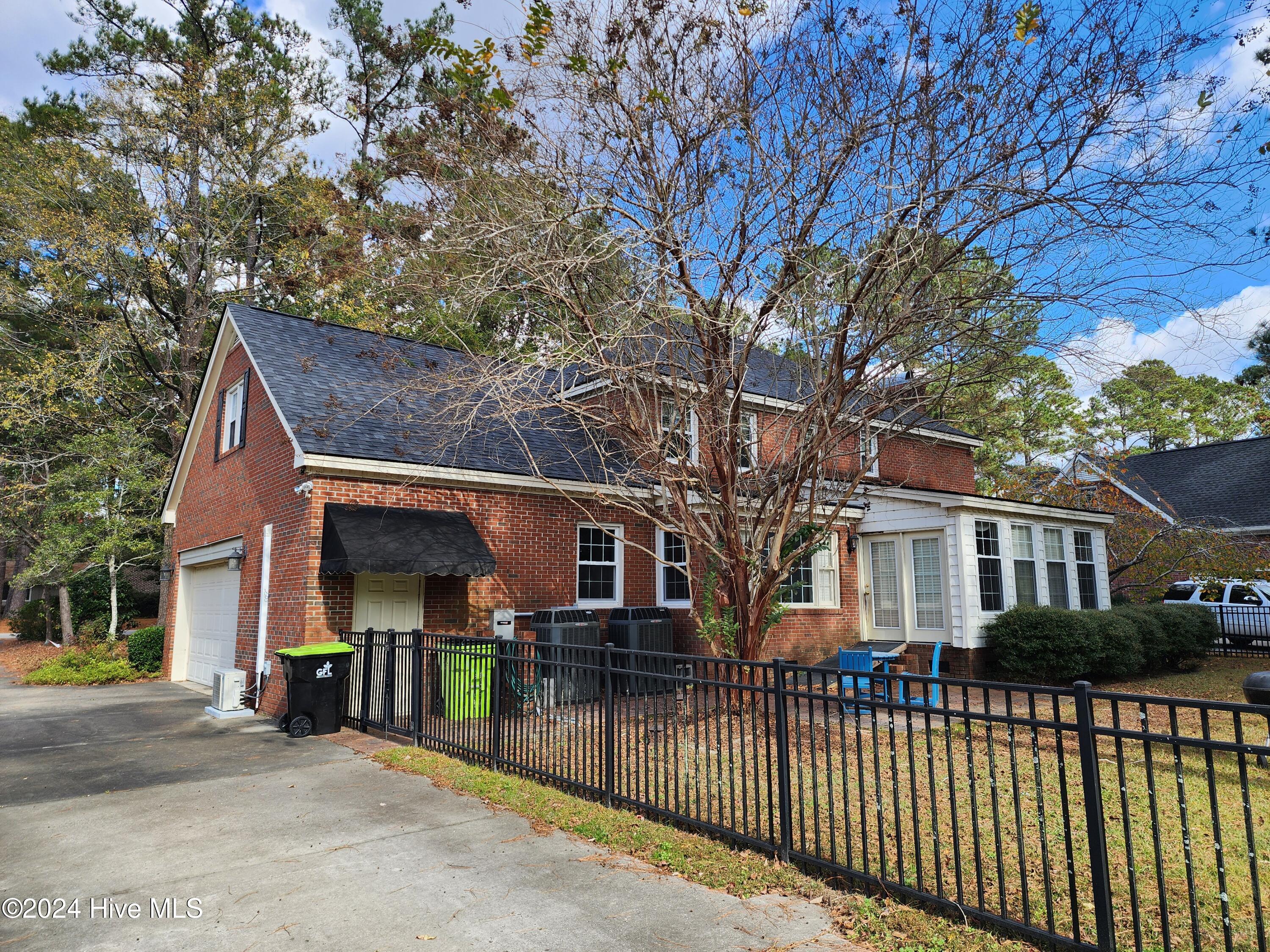 100477121 | Photo 24