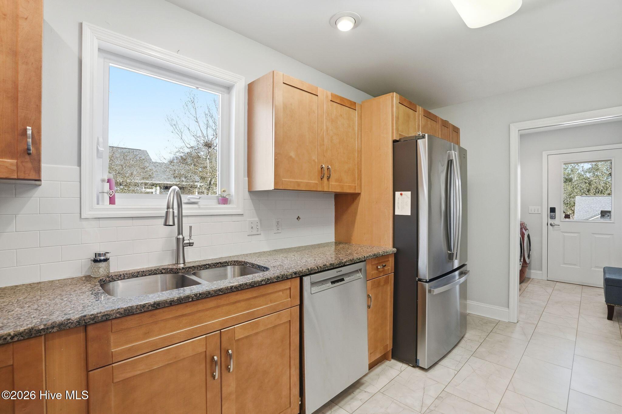 100555111 | Photo 48