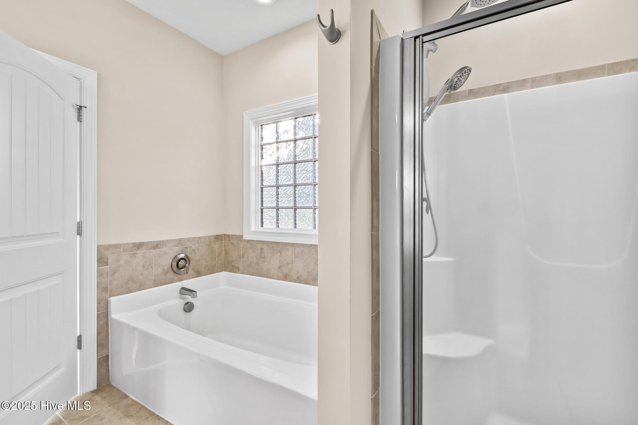 100536910 | Photo 27