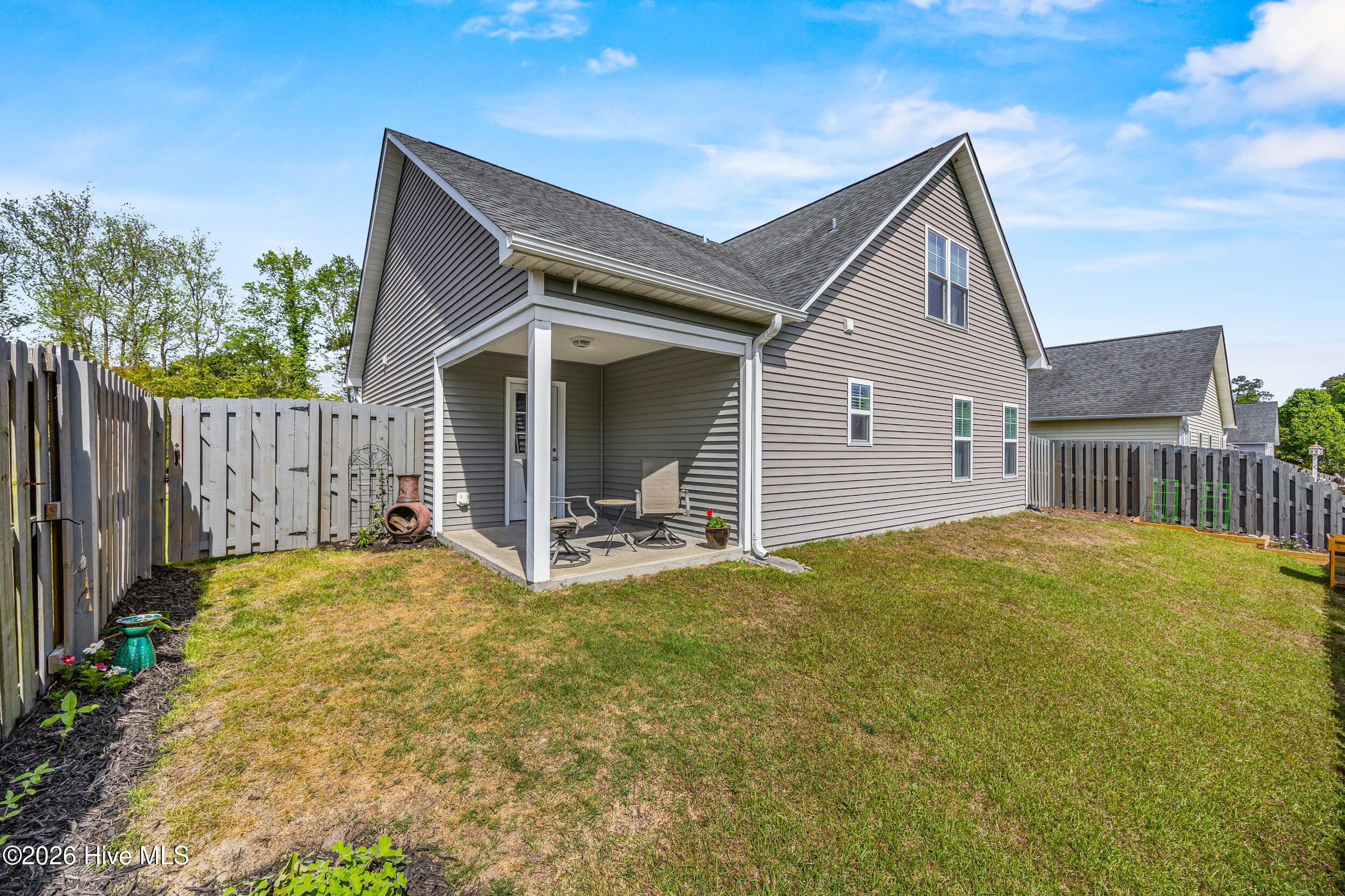 100565934 | Photo 30