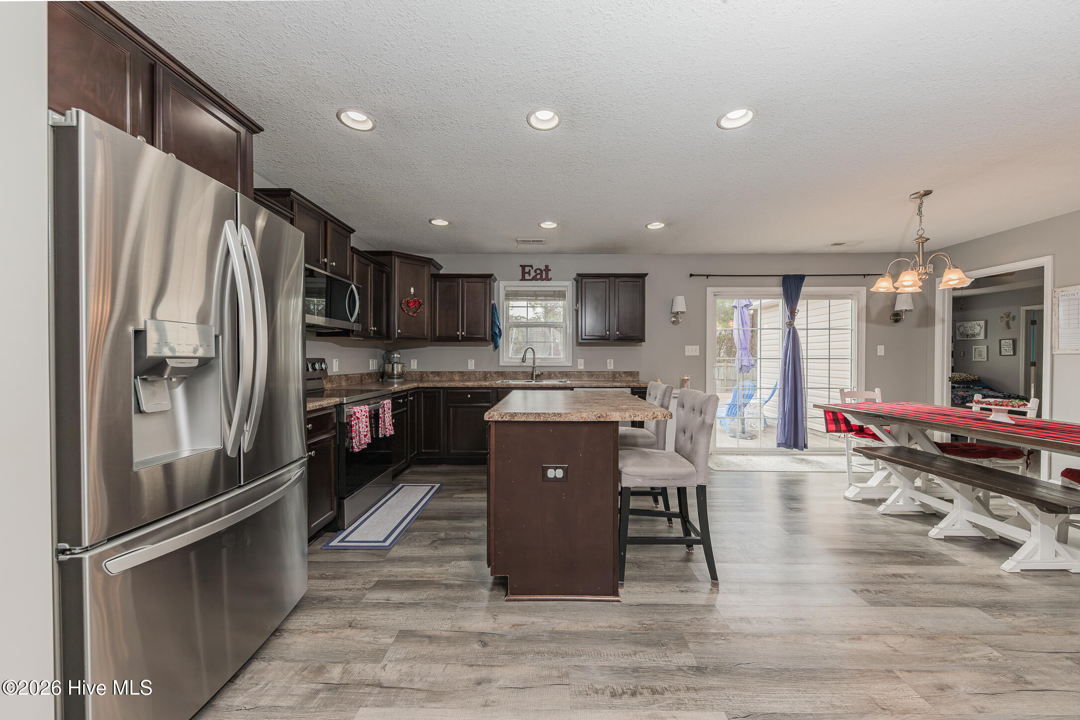 100550736 | Photo 18