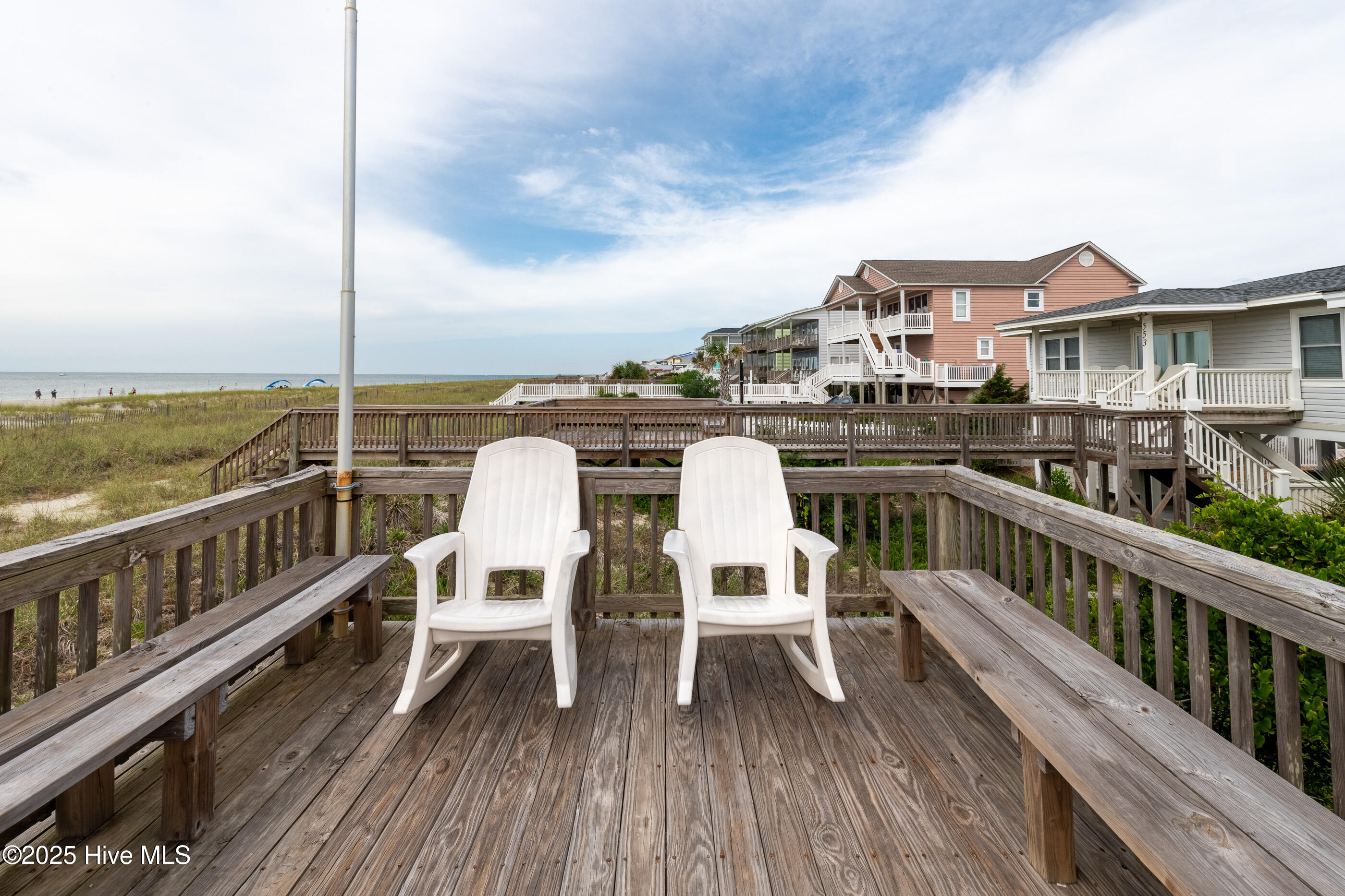 100530015 | Photo 14