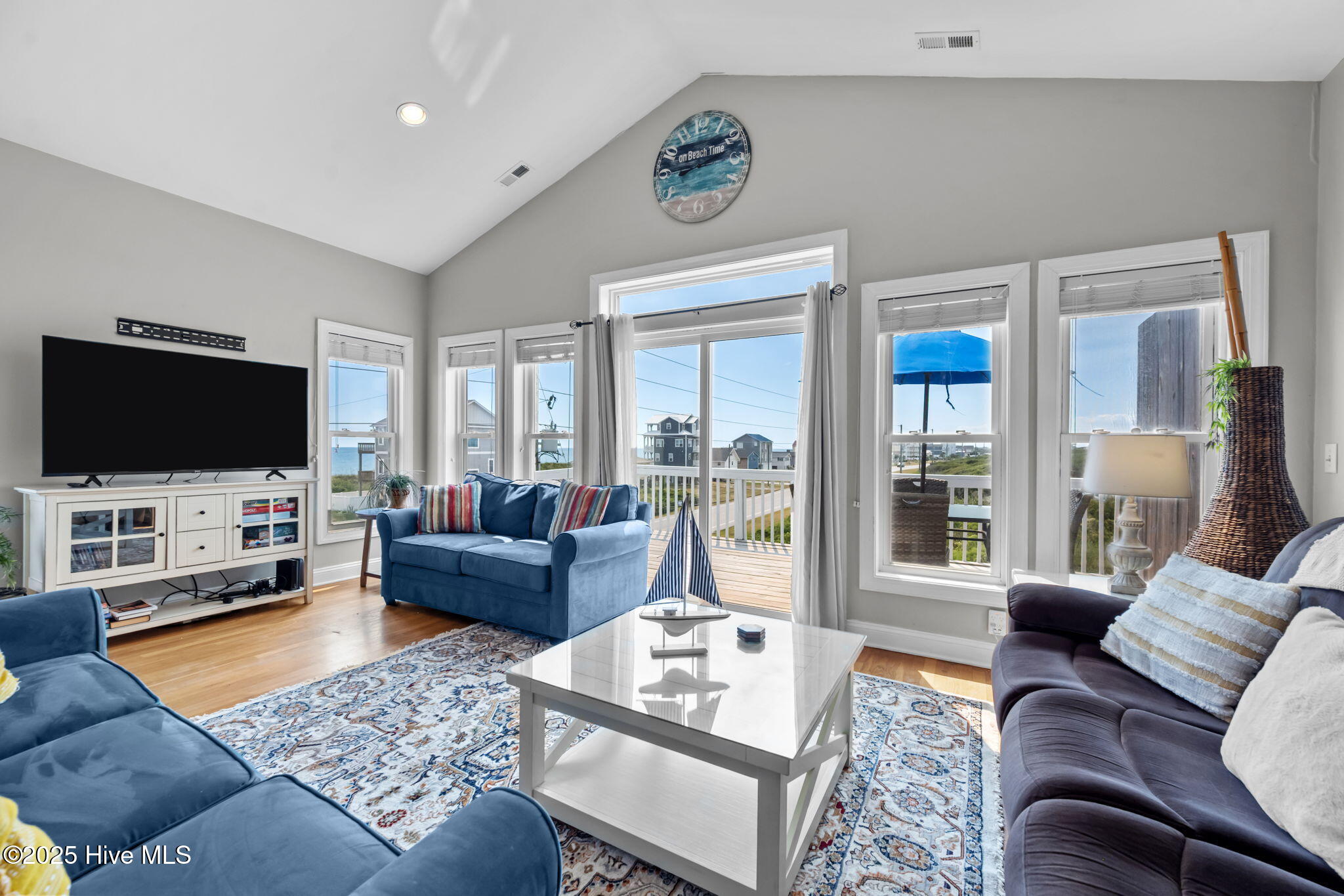 100538921 | Photo 37