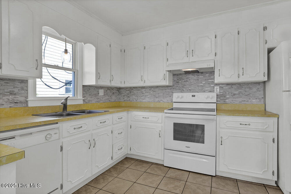 100533445 | Photo 31