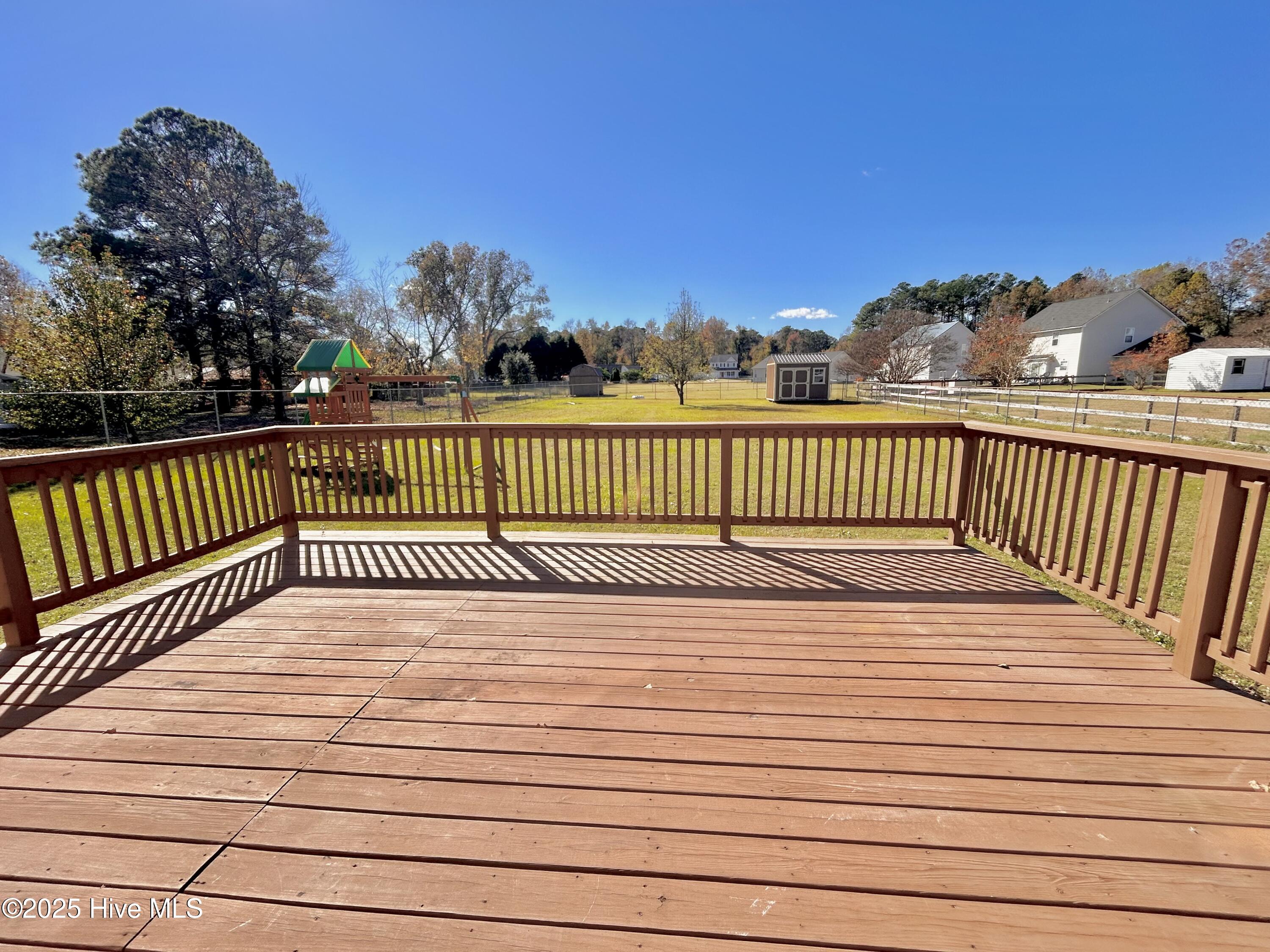 100540574 | Photo 36