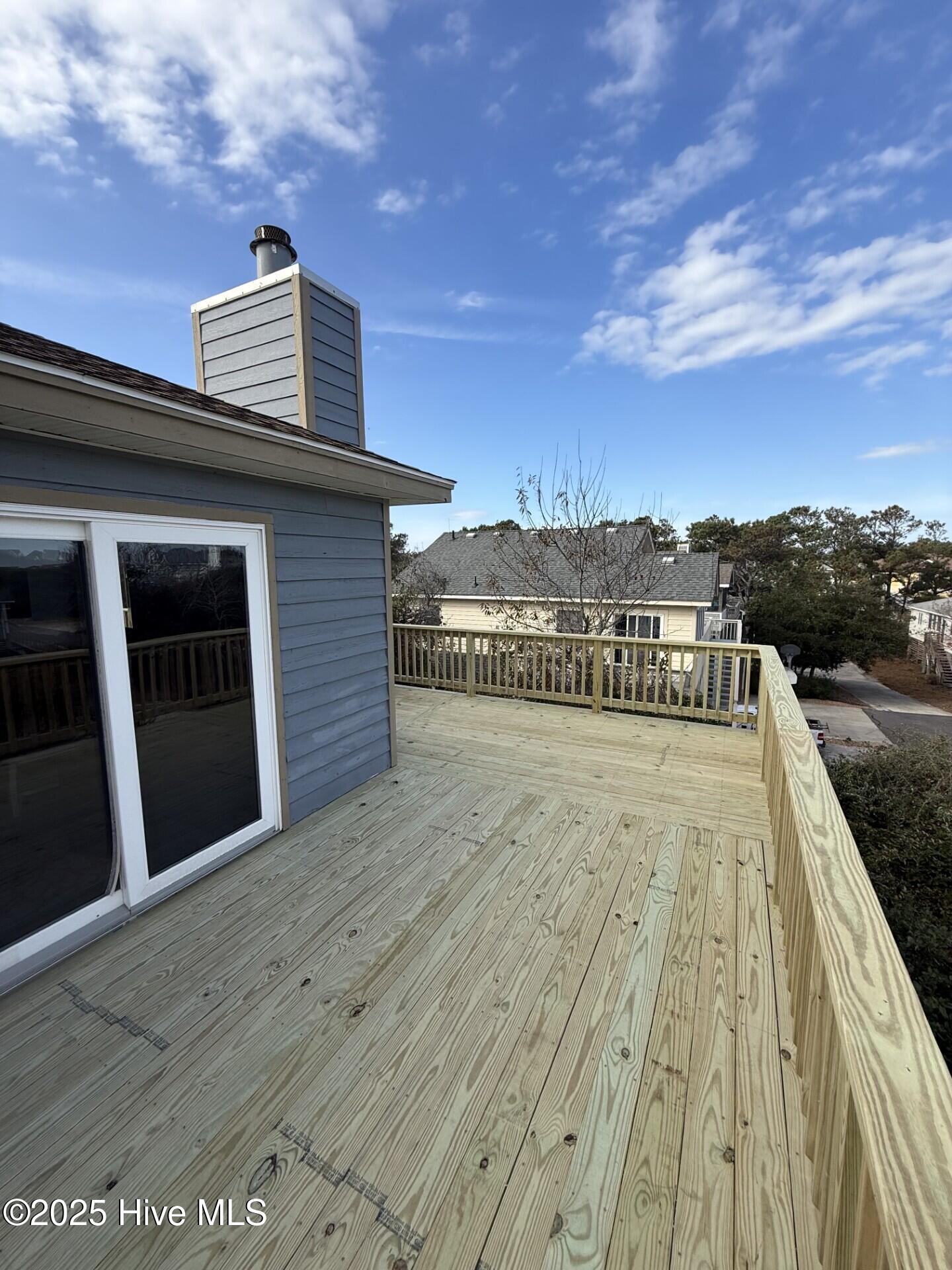 Sundeck top floor East