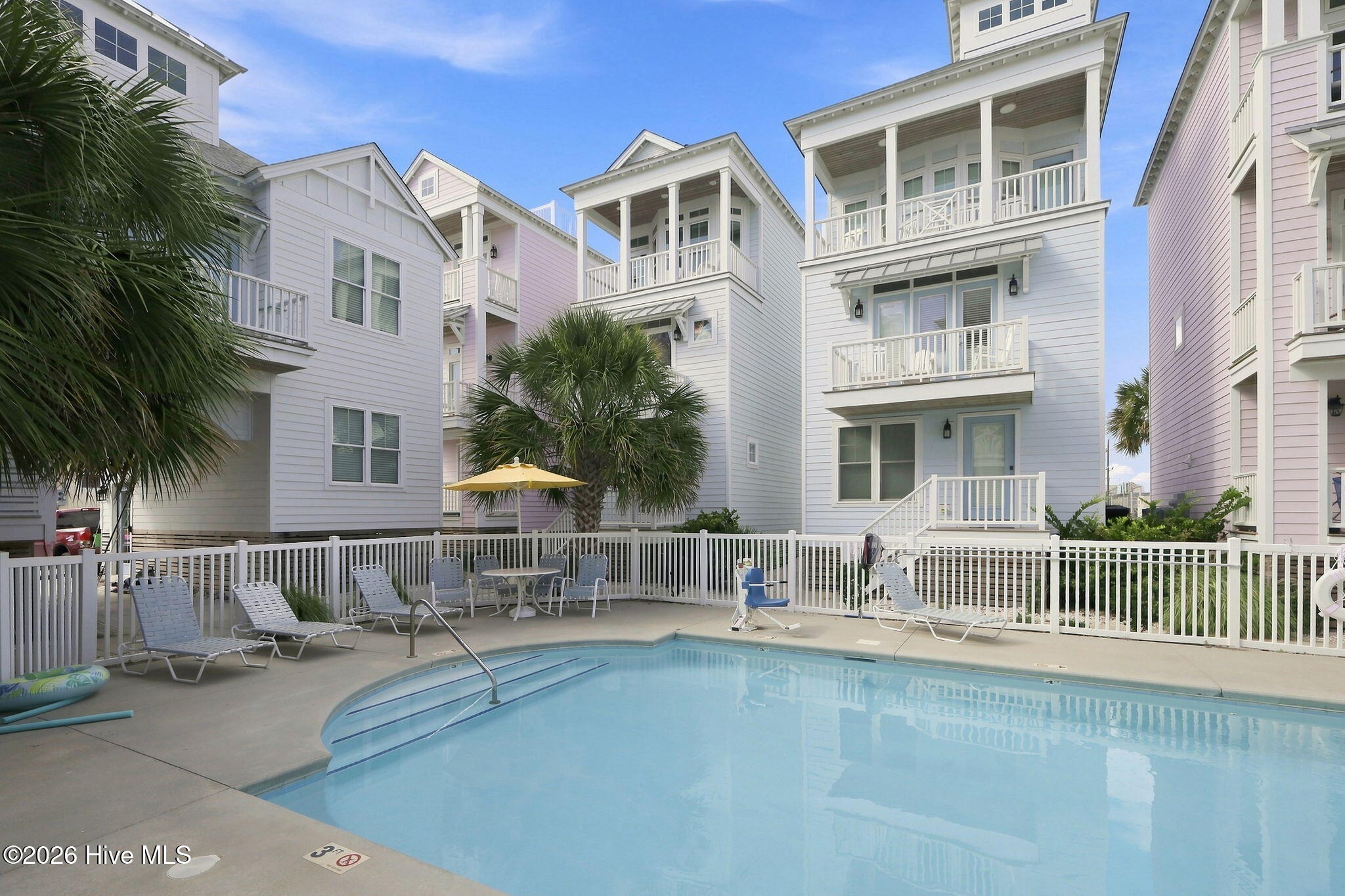 107 W Bogue Boulevard 3,Atlantic Beach