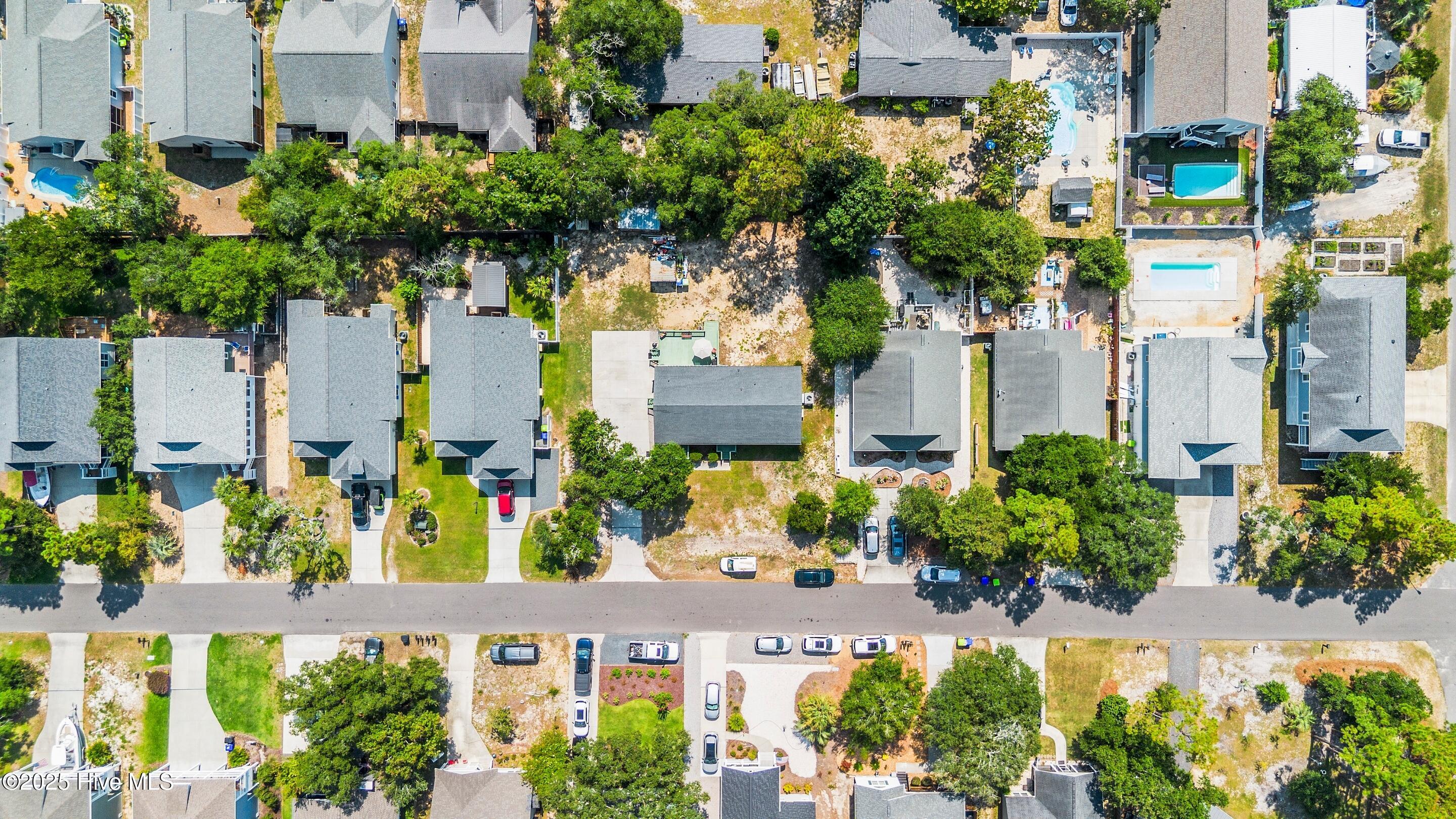 100560876 | Photo 53