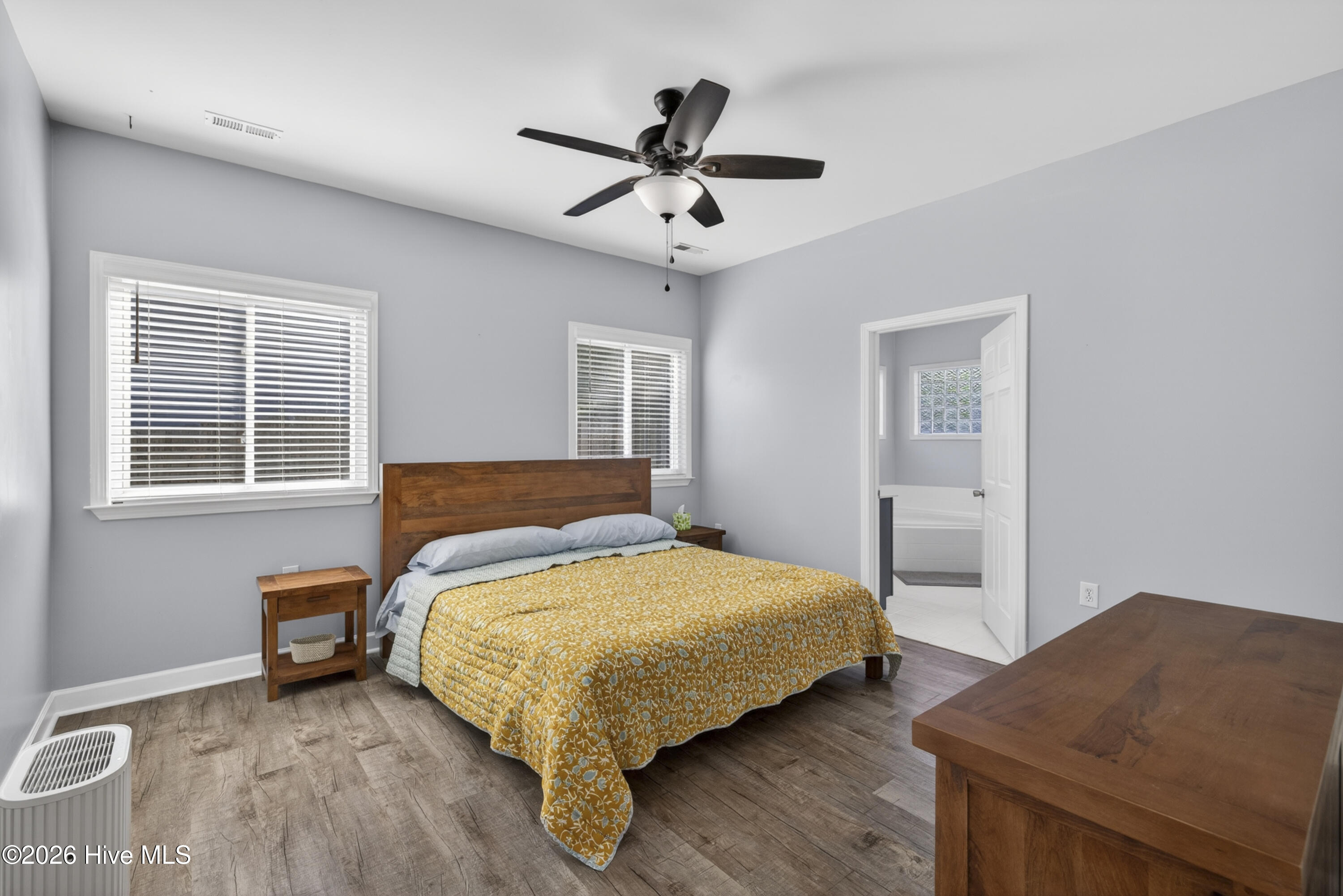 100568546 | Photo 20