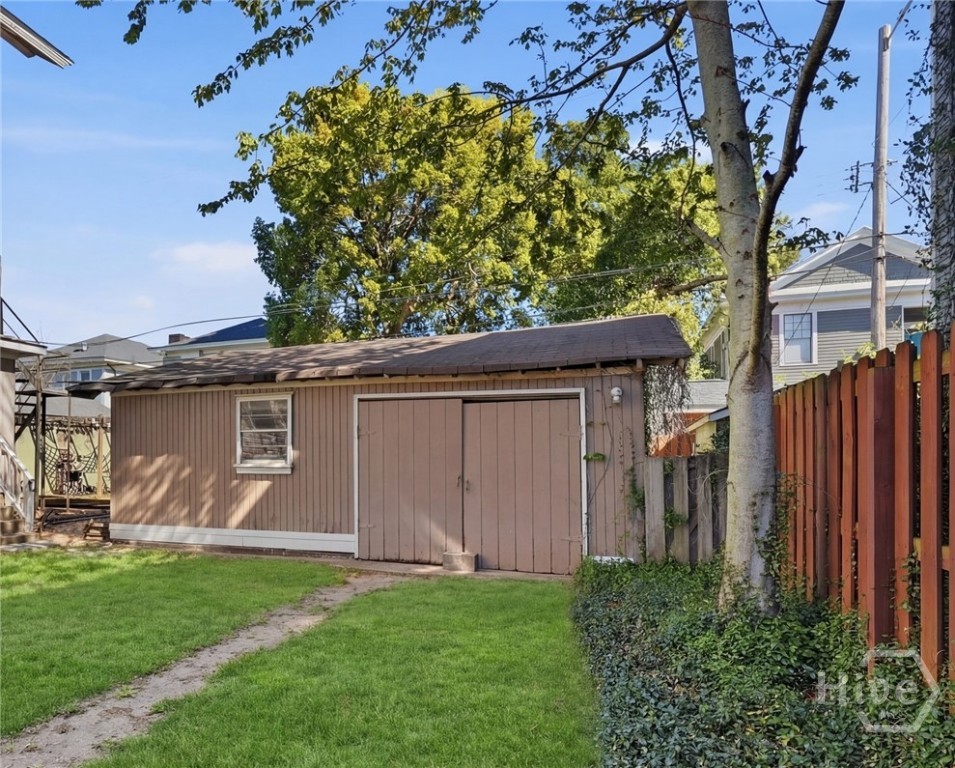 514 Maupas Avenue