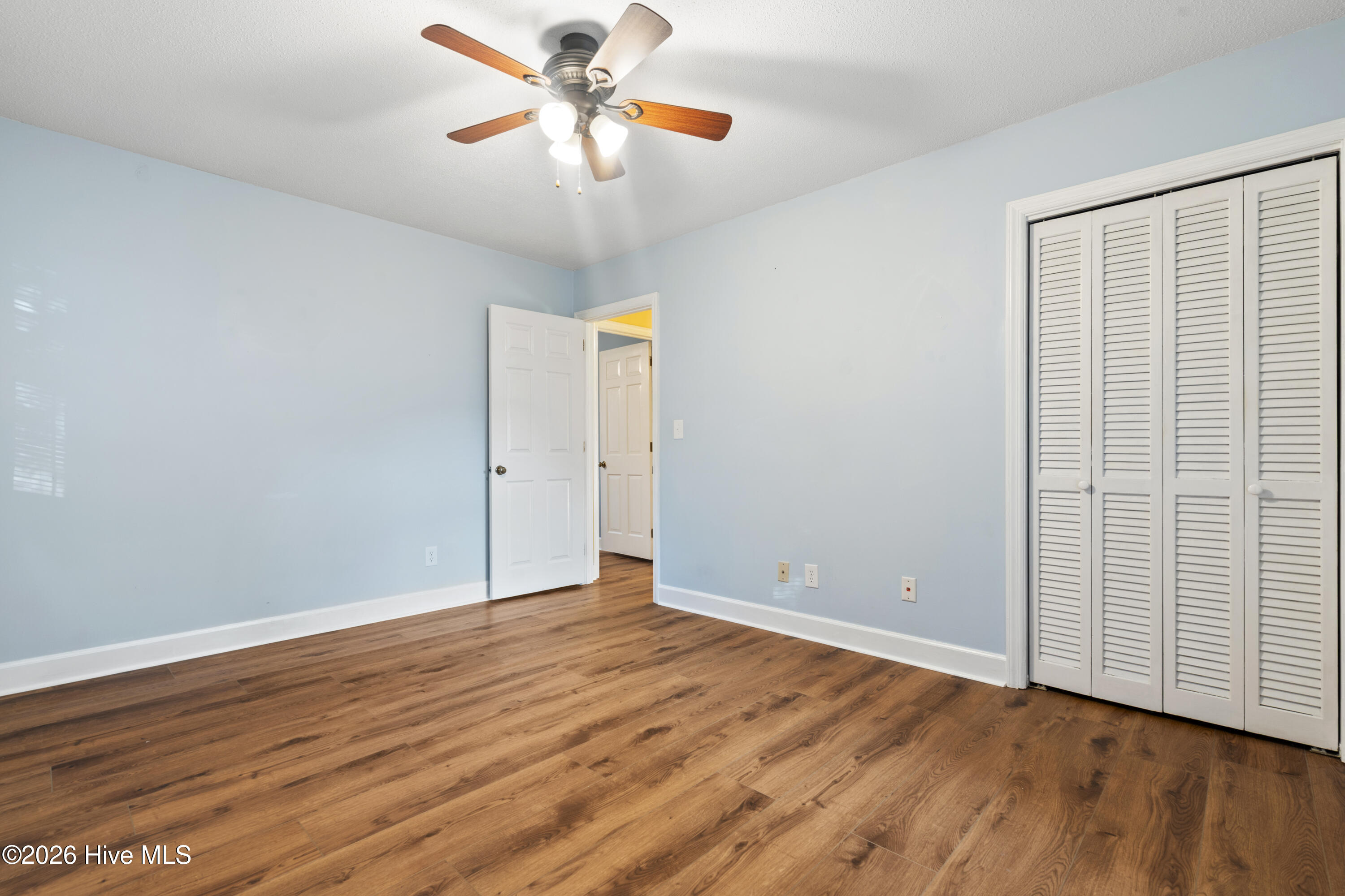 100549887 | Photo 17