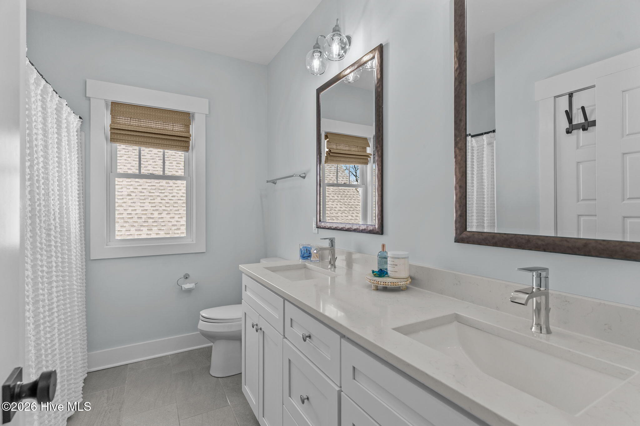 100547454 | Photo 29